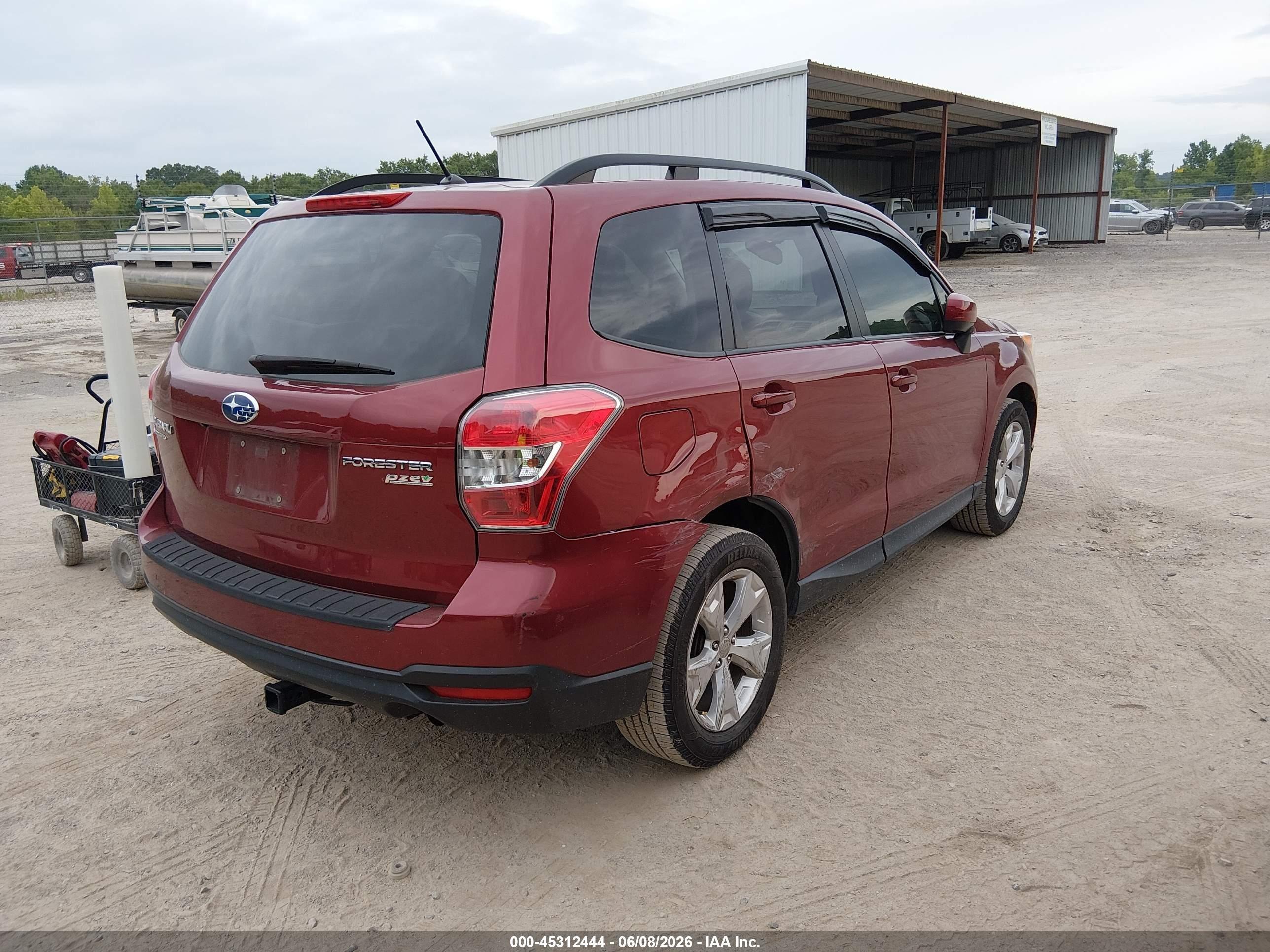 2015 Subaru Forester 2.5i Premium Красный vin: JF2SJADC0FH810806