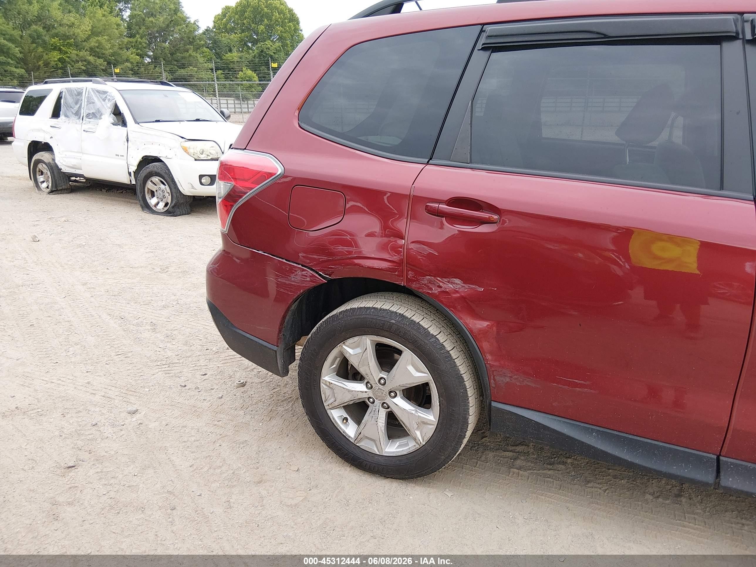 2015 Subaru Forester 2.5i Premium Красный vin: JF2SJADC0FH810806