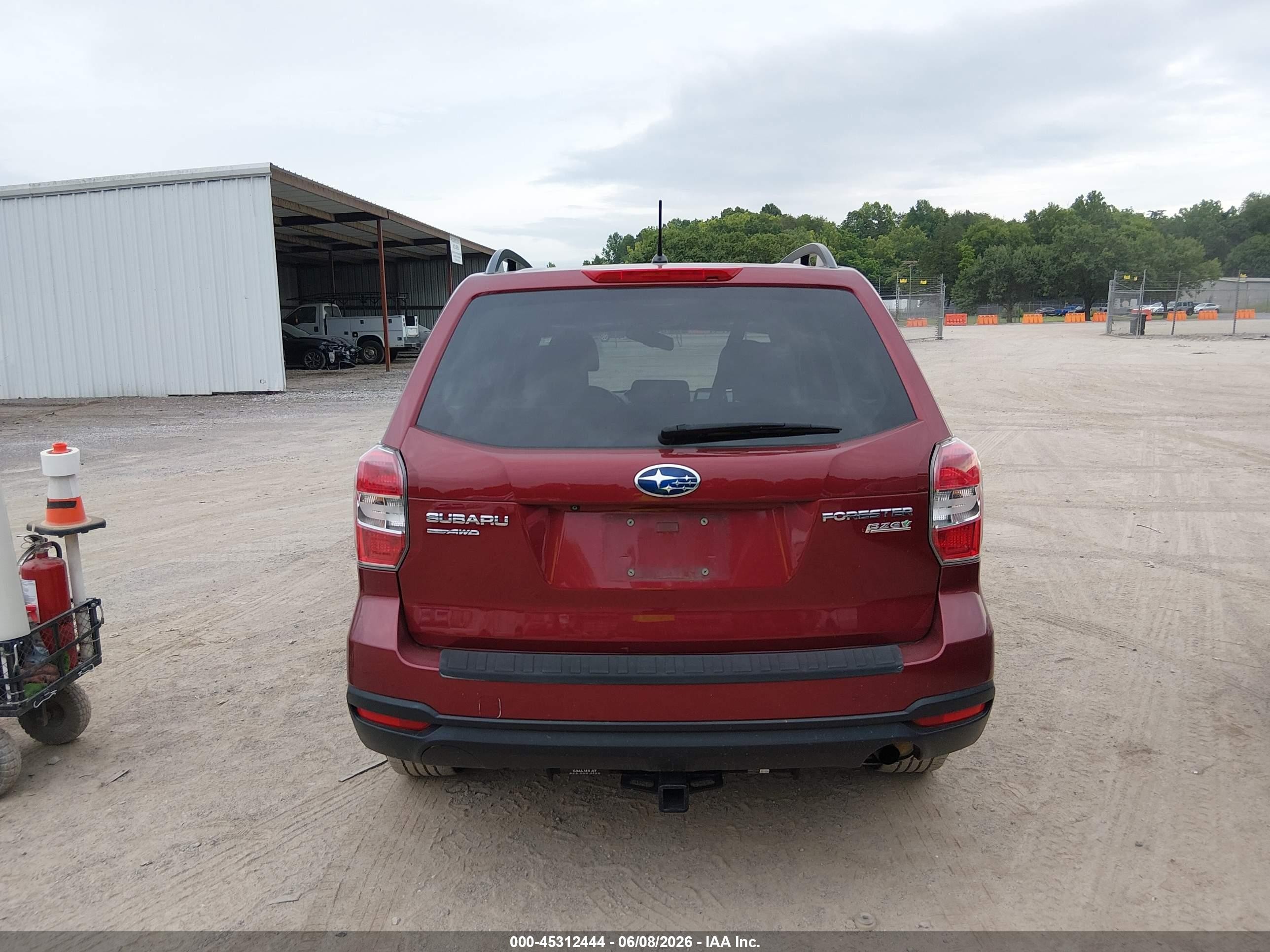 2015 Subaru Forester 2.5i Premium Красный vin: JF2SJADC0FH810806