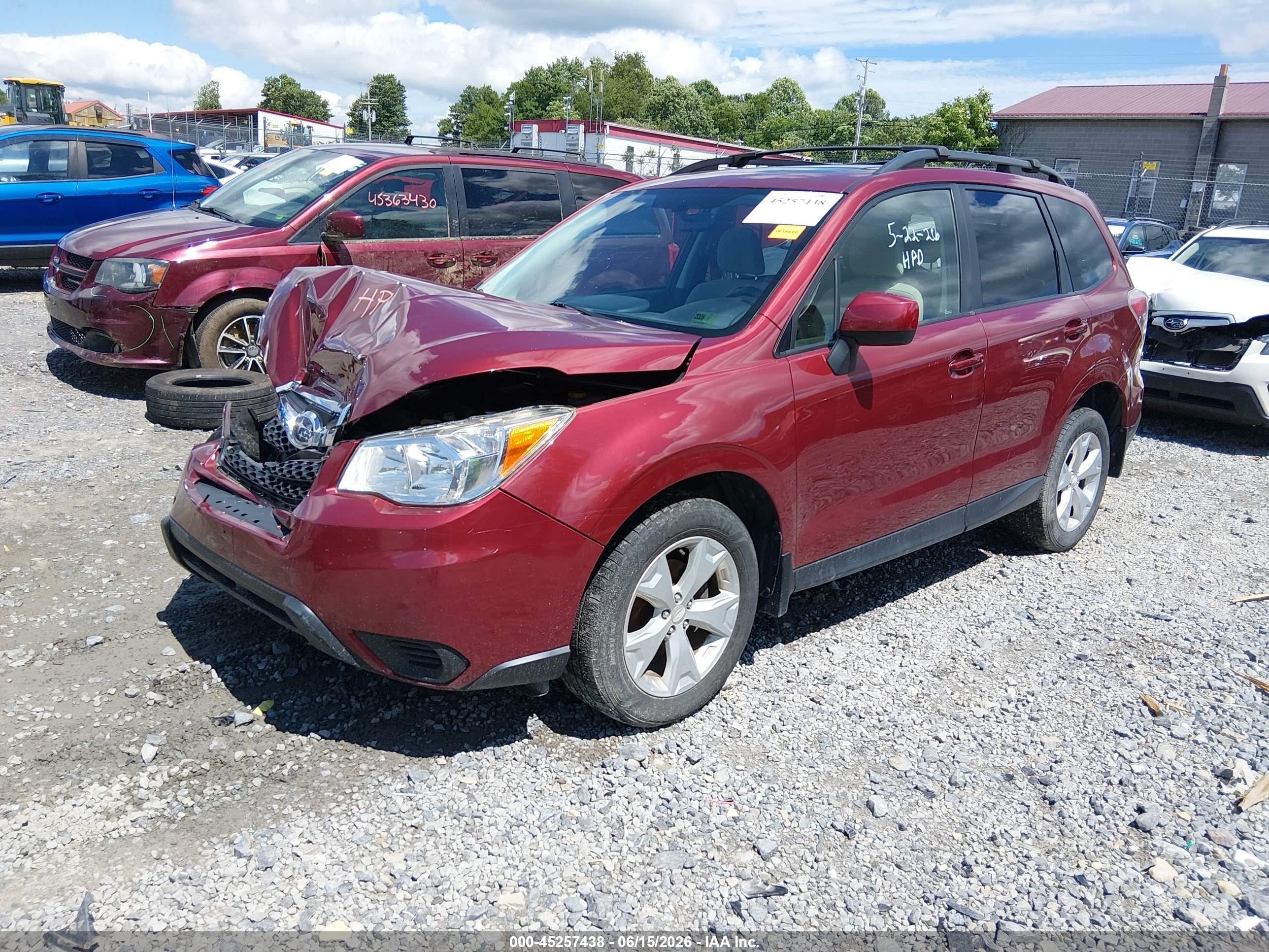 2015 Subaru Forester 2.5i Premium Red vin: JF2SJADC0FH824415