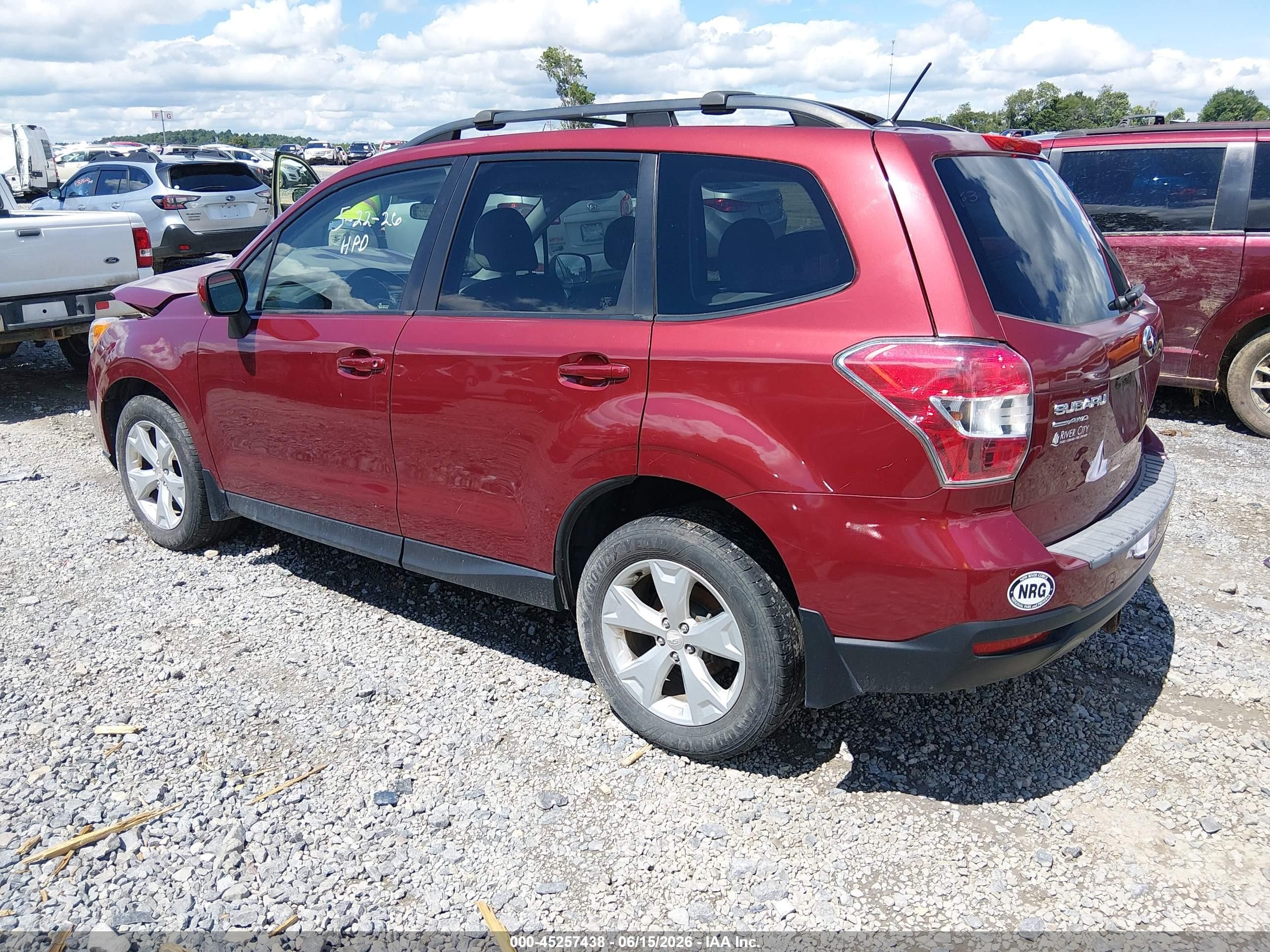 2015 Subaru Forester 2.5i Premium Red vin: JF2SJADC0FH824415