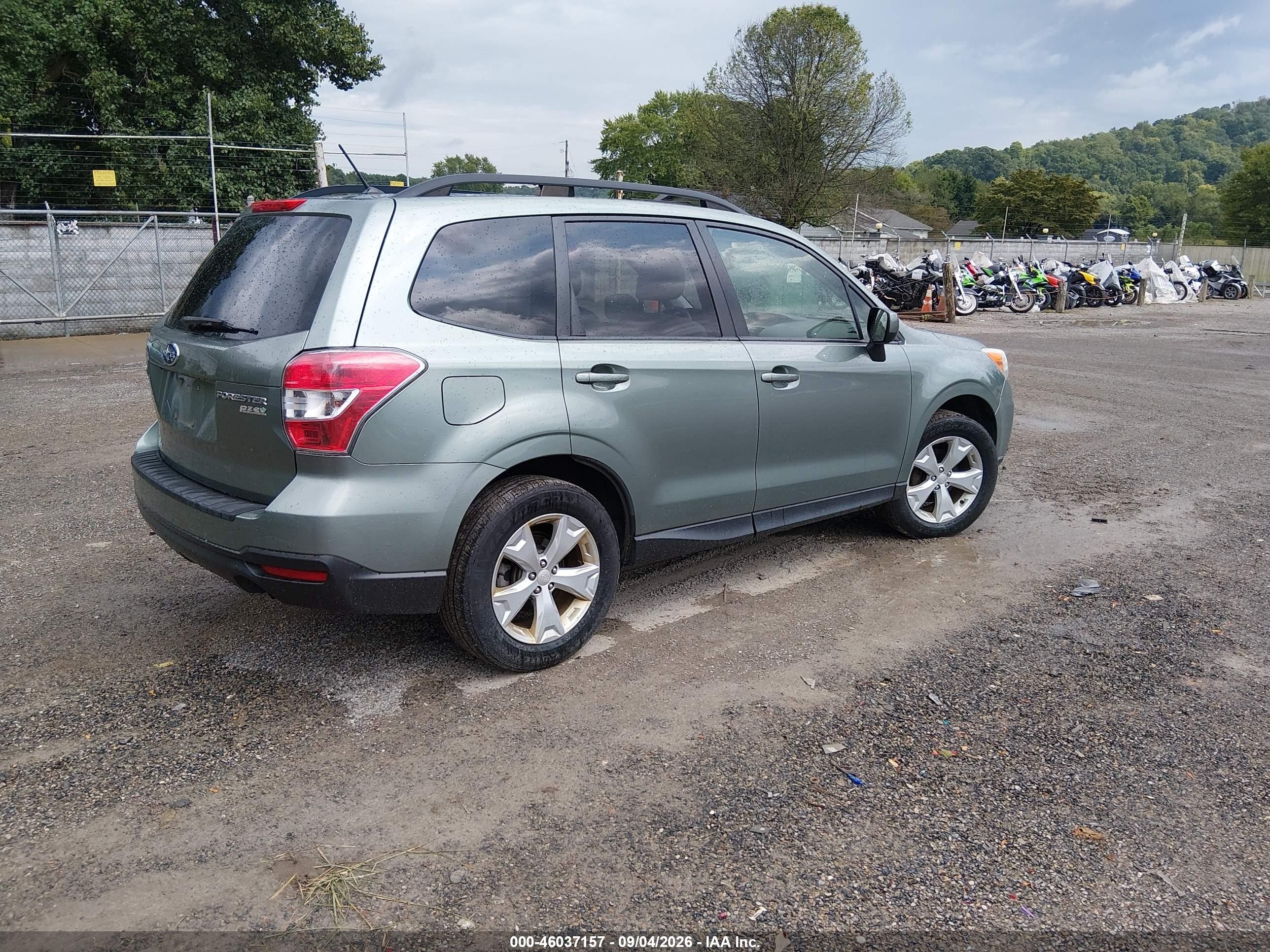 2014 Subaru Forester 2.5i Premium Green vin: JF2SJADC1EH414611