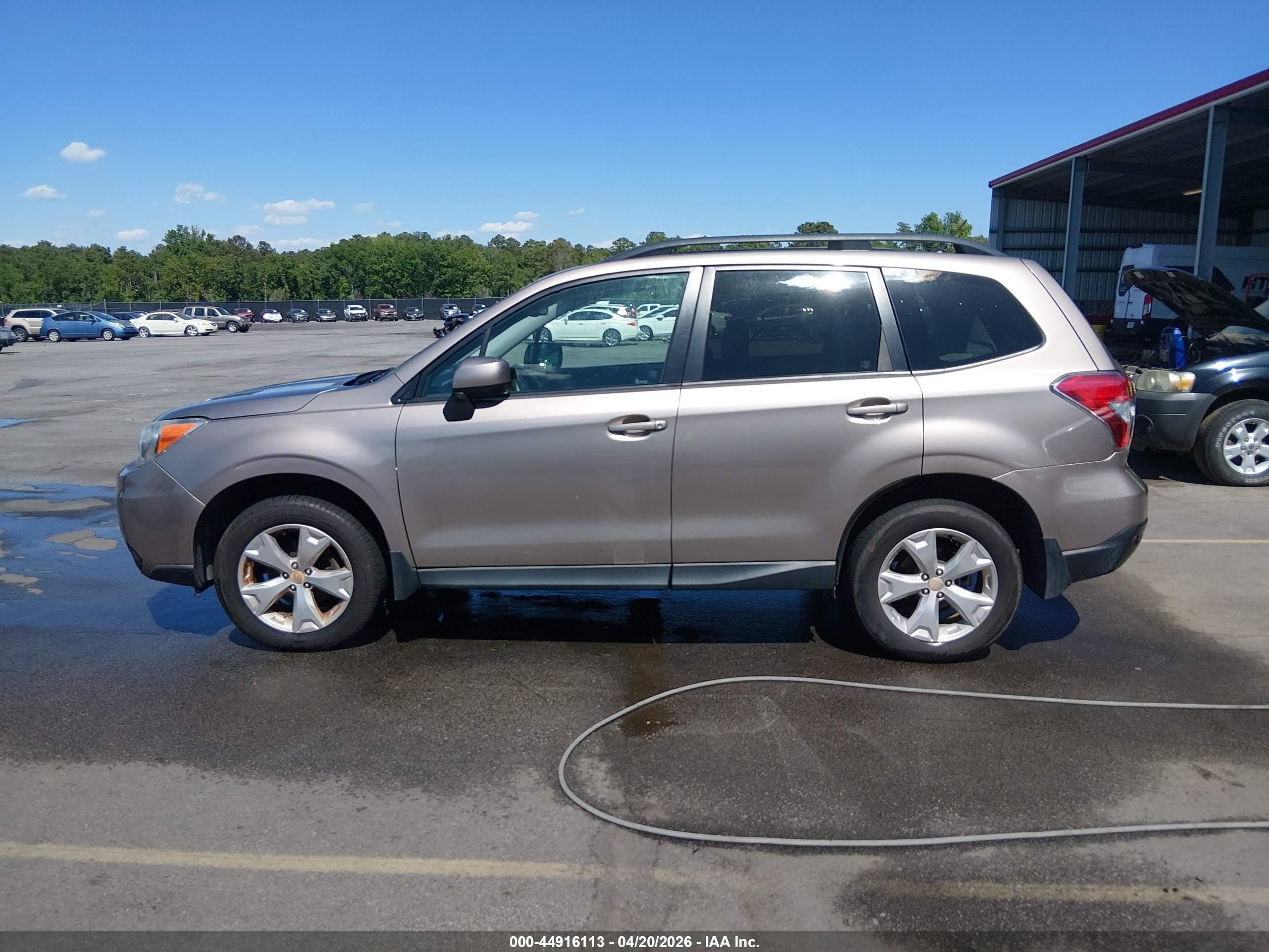 2015 Subaru Forester 2.5i Premium Brown vin: JF2SJADC1FH403013