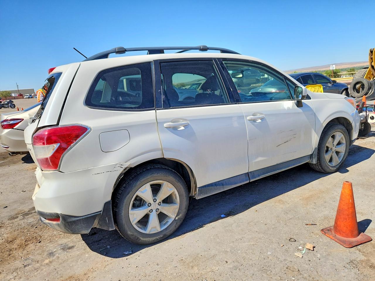2015 Subaru Forester 2.5i Premium Белый vin: JF2SJADC1FH408146