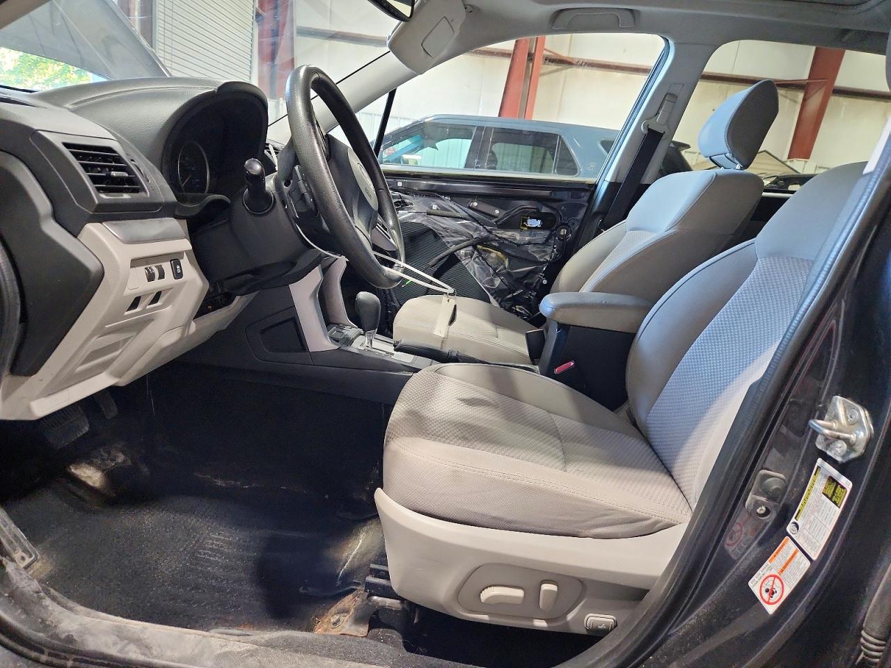 2015 Subaru Forester 2.5i Premium Gray vin: JF2SJADC1FH415839