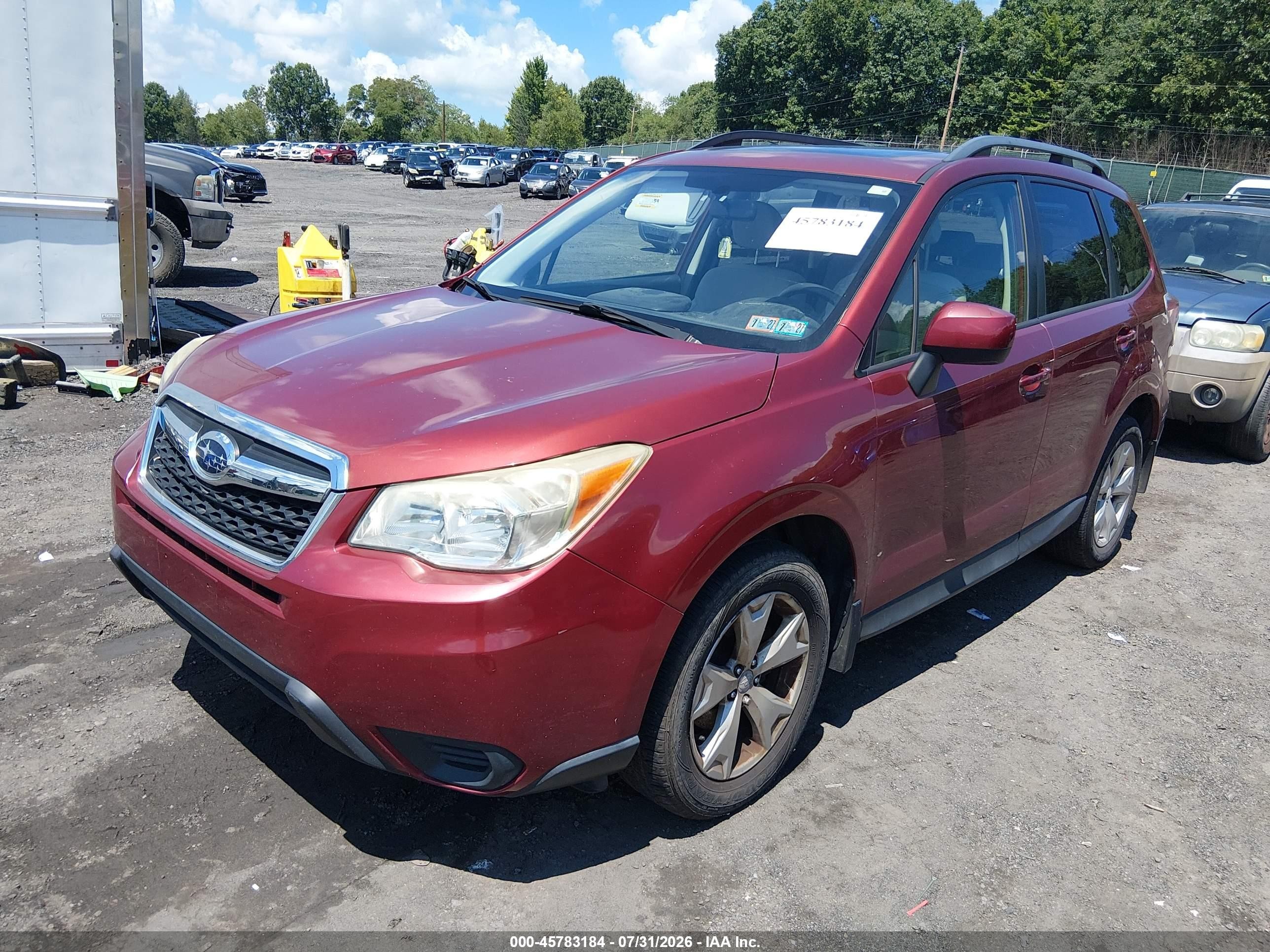 2015 Subaru Forester 2.5i Premium Burgundy vin: JF2SJADC1FH454740