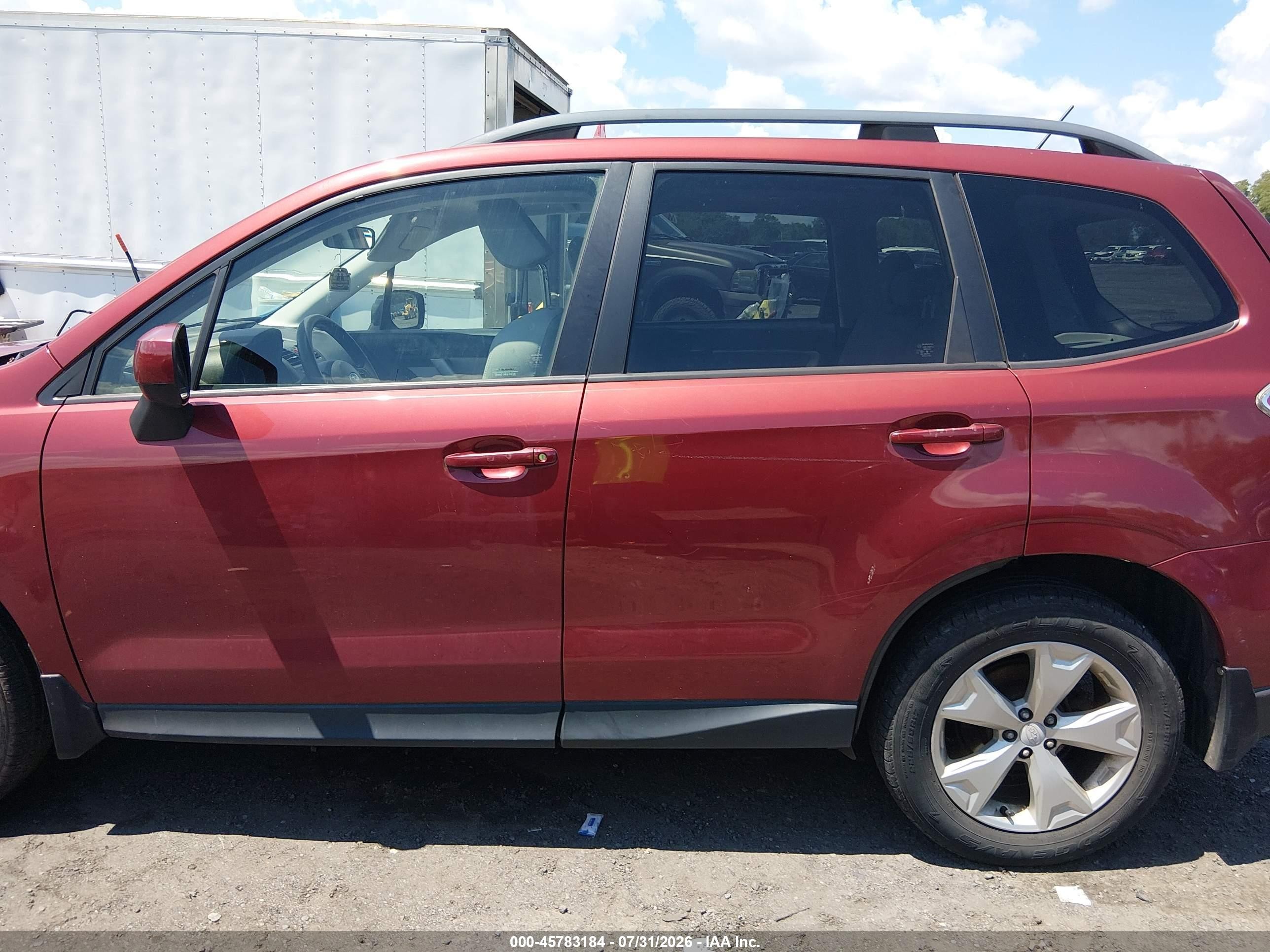 2015 Subaru Forester 2.5i Premium Burgundy vin: JF2SJADC1FH454740