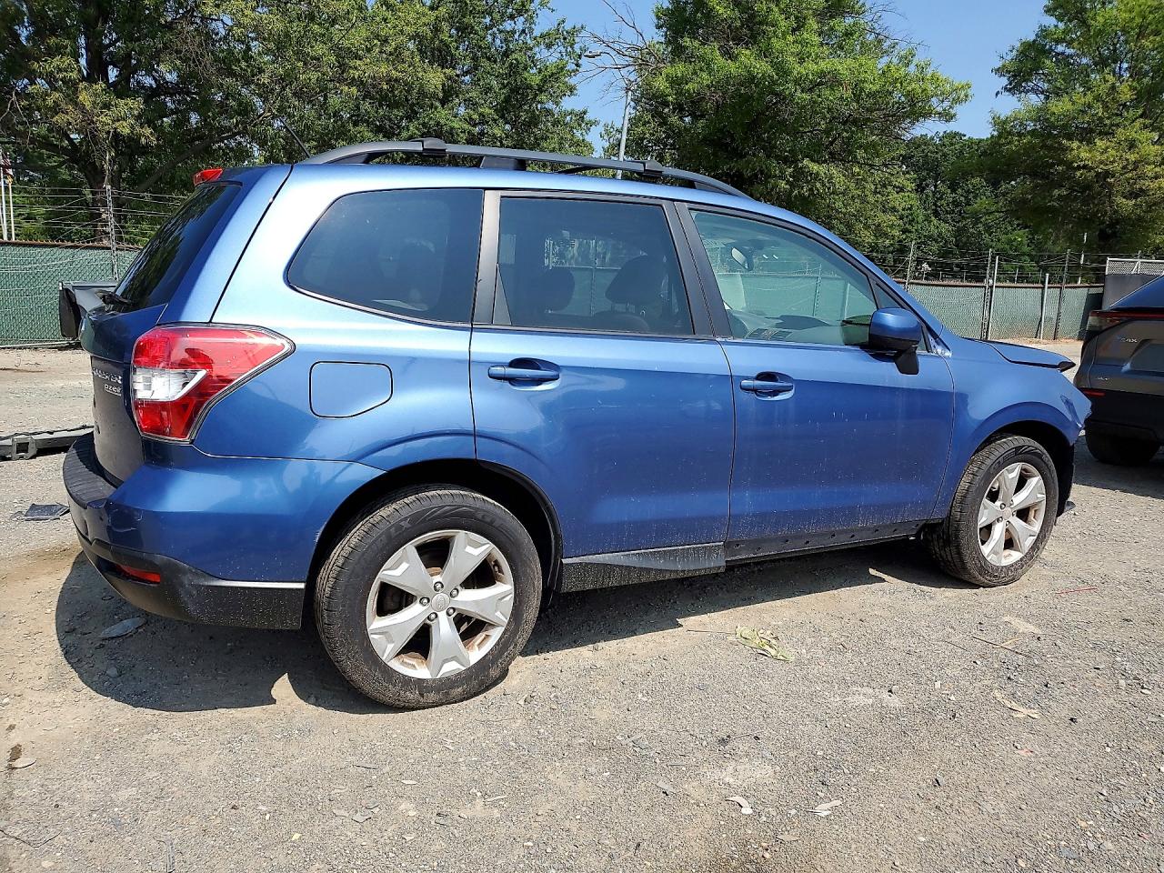 2015 Subaru Forester 2.5i Premium Blue vin: JF2SJADC1FH479735