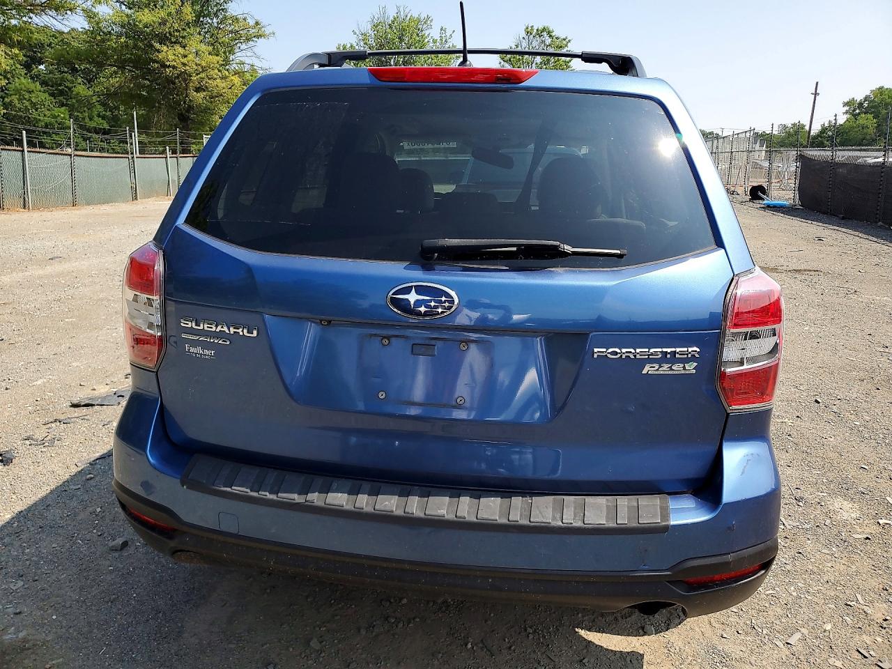 2015 Subaru Forester 2.5i Premium Blue vin: JF2SJADC1FH479735