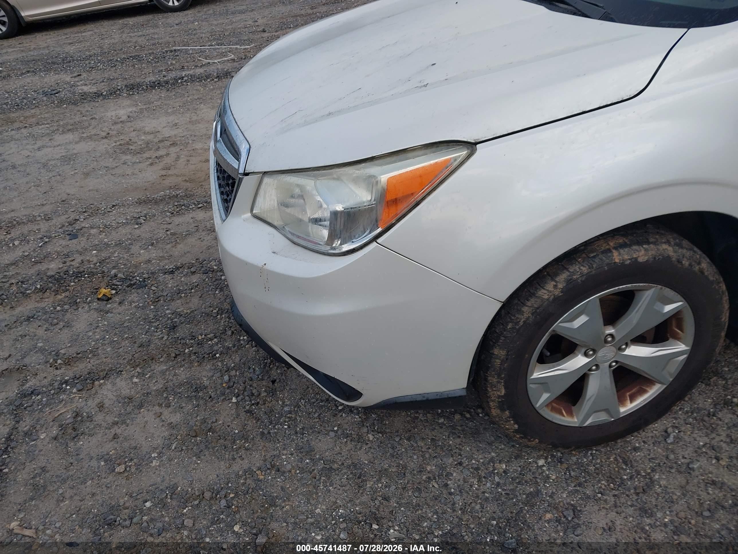 2015 Subaru Forester 2.5i Premium White vin: JF2SJADC1FH482313