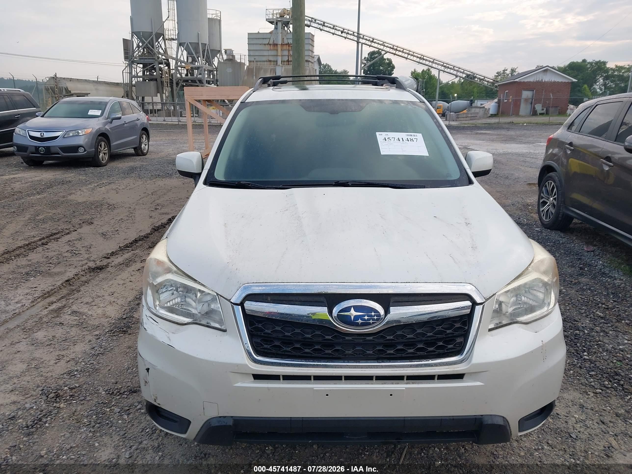 2015 Subaru Forester 2.5i Premium White vin: JF2SJADC1FH482313
