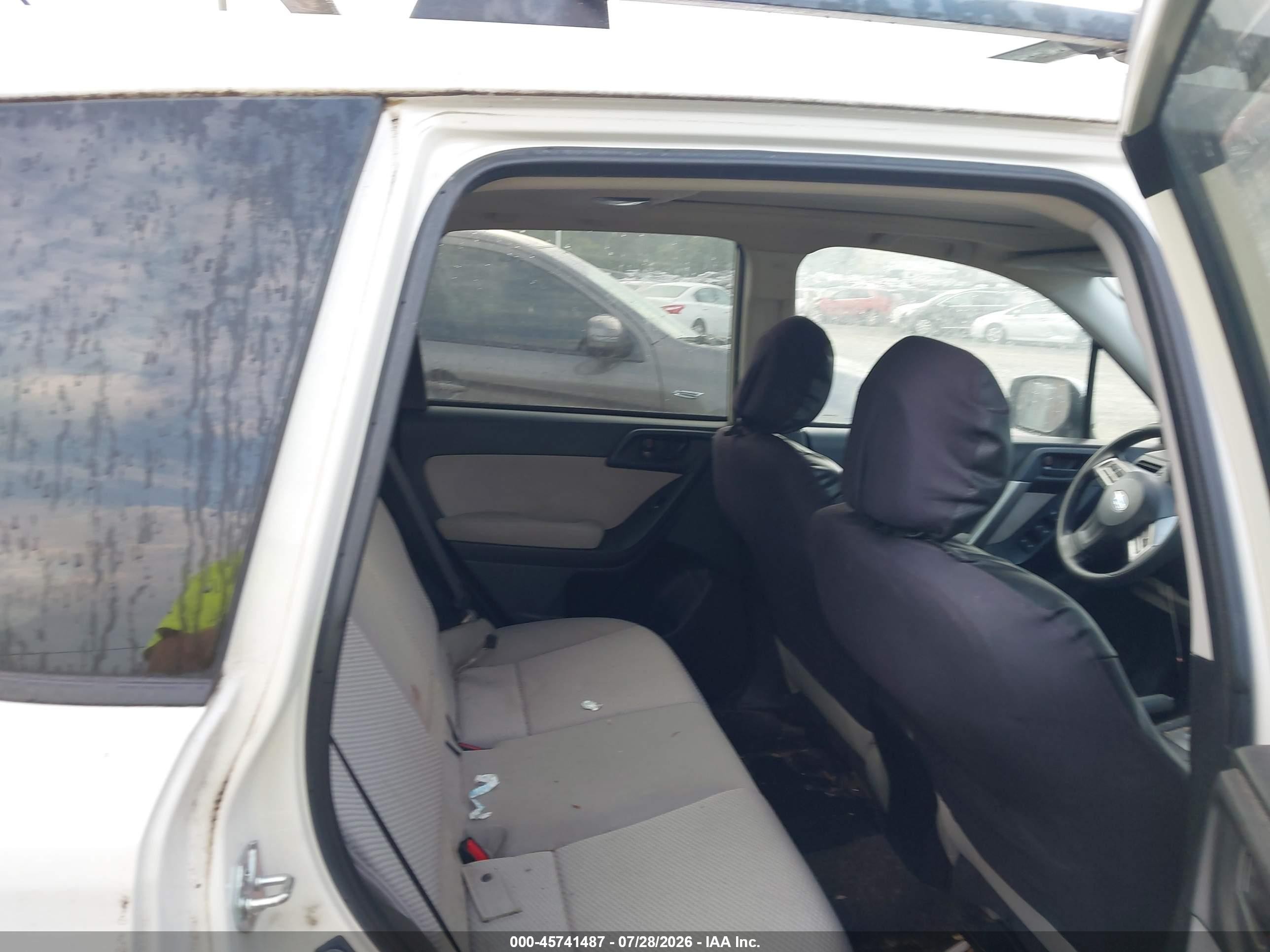 2015 Subaru Forester 2.5i Premium White vin: JF2SJADC1FH482313