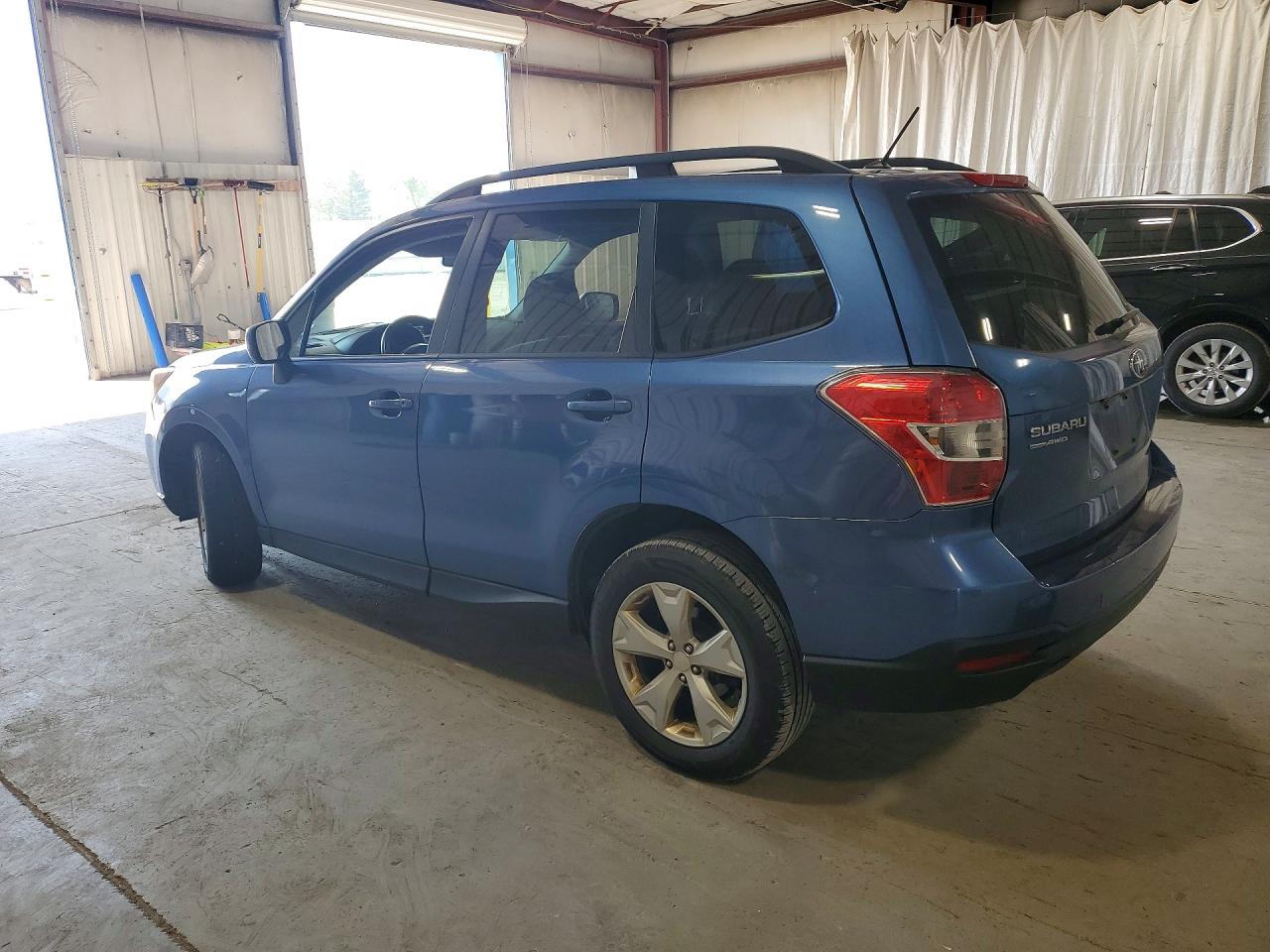 2015 Subaru Forester 2.5i Premium Blue vin: JF2SJADC1FH488936