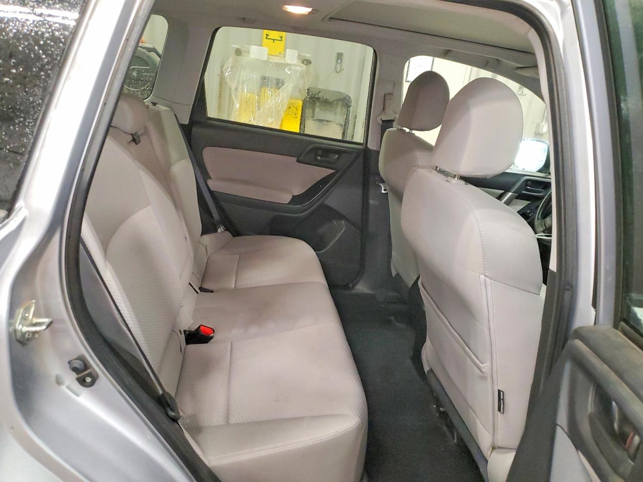 2015 Subaru Forester 2.5i Premium Silver vin: JF2SJADC1FH489973