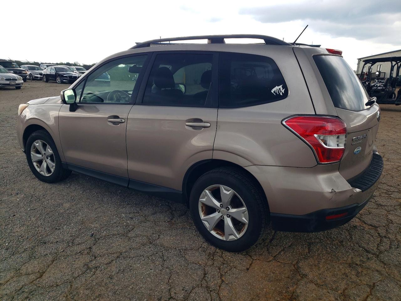 2015 Subaru Forester 2.5i Premium Tan vin: JF2SJADC1FH512412