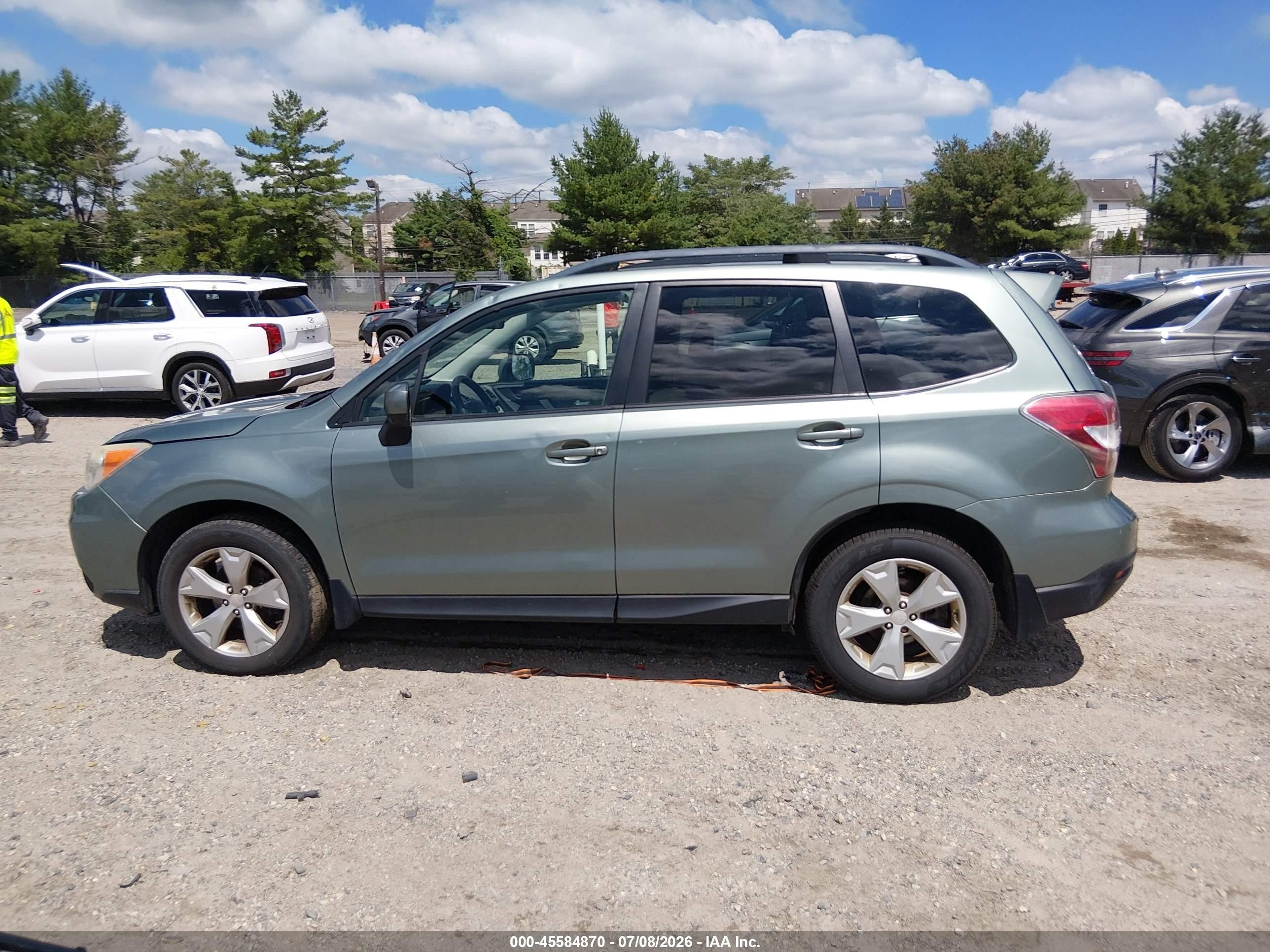 2015 Subaru Forester 2.5i Premium Gray vin: JF2SJADC1FH528061