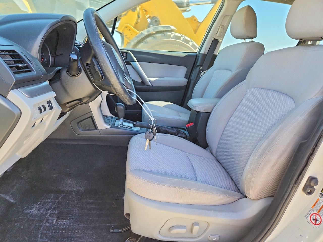 2015 Subaru Forester 2.5i Premium White vin: JF2SJADC1FH549735