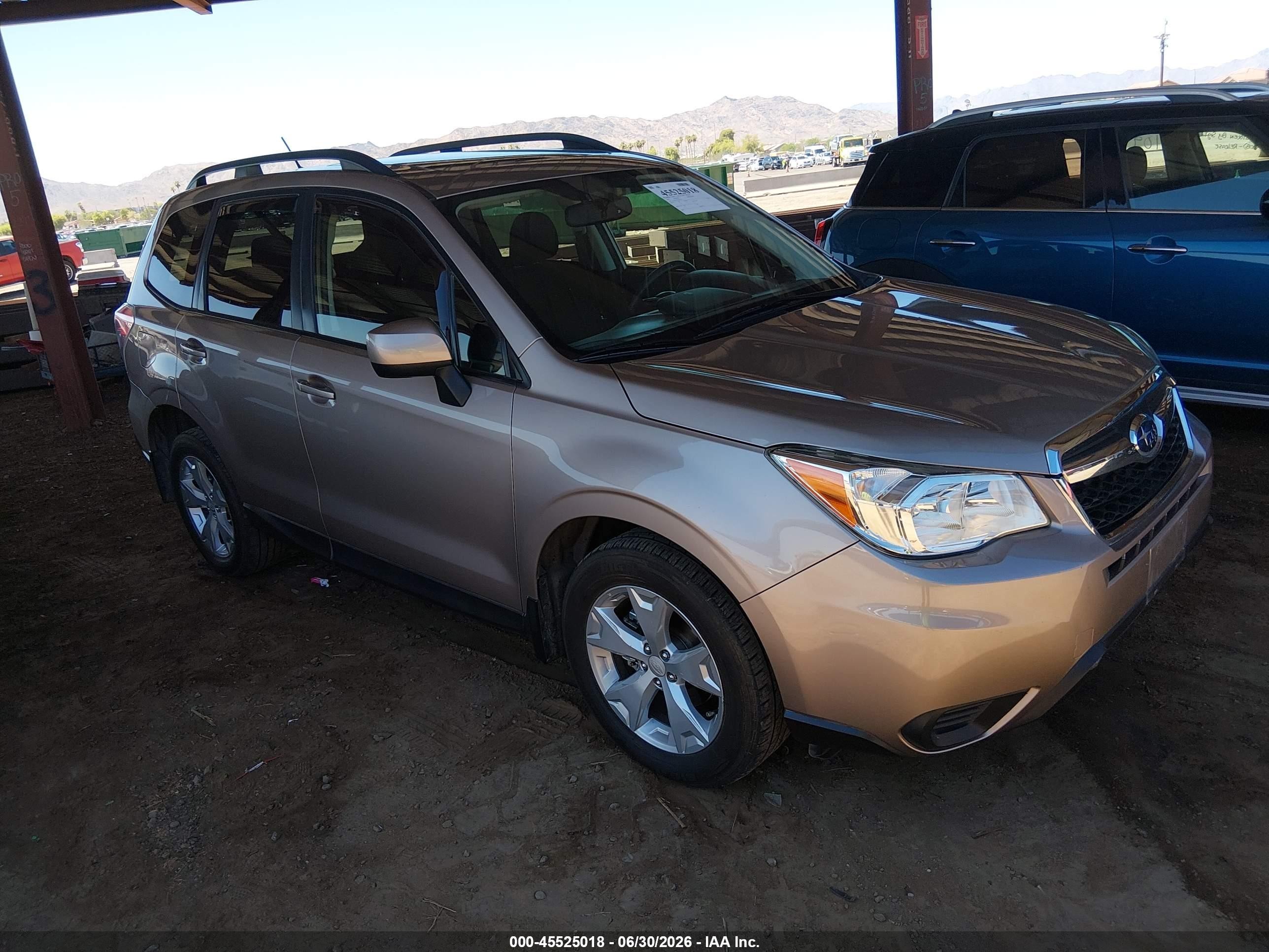 2015 Subaru Forester 2.5i Premium Серебряный vin: JF2SJADC1FH805419