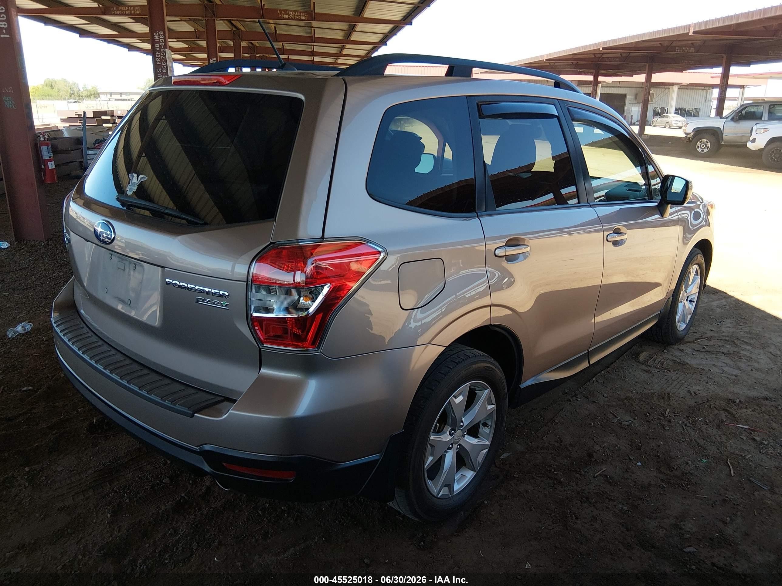 2015 Subaru Forester 2.5i Premium Серебряный vin: JF2SJADC1FH805419