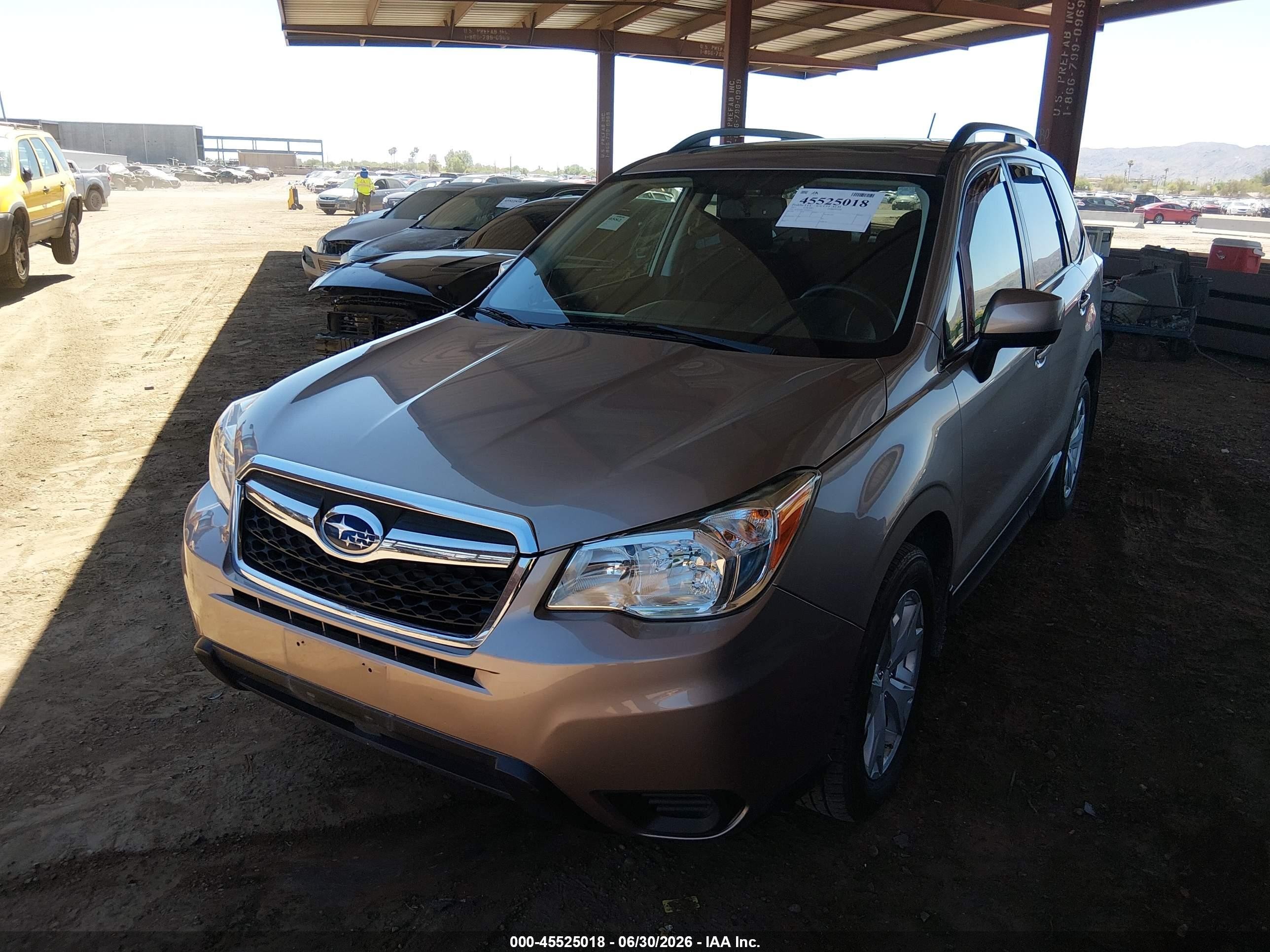 2015 Subaru Forester 2.5i Premium Серебряный vin: JF2SJADC1FH805419
