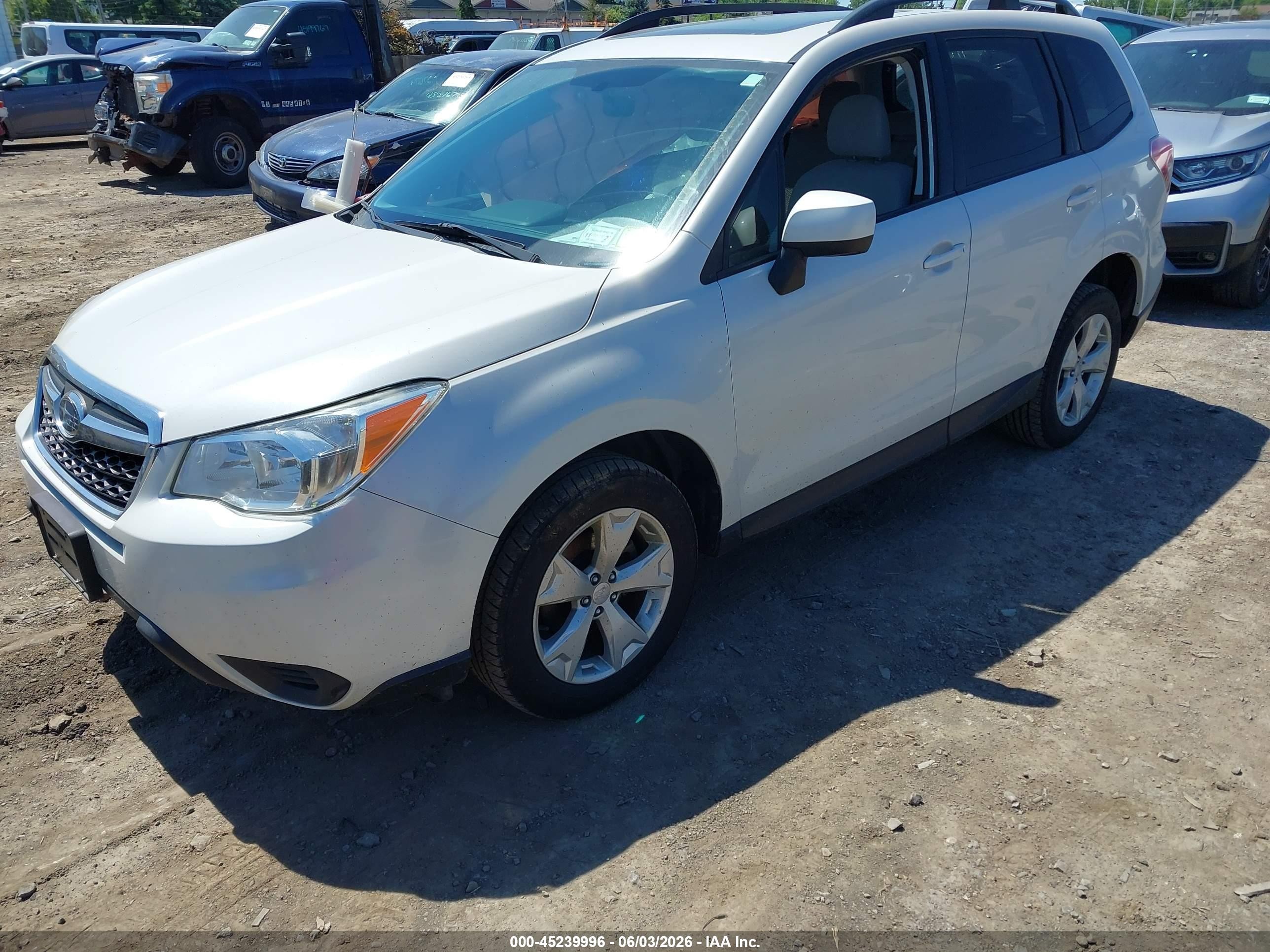 2015 Subaru Forester 2.5i Premium Белый vin: JF2SJADC1FH836864