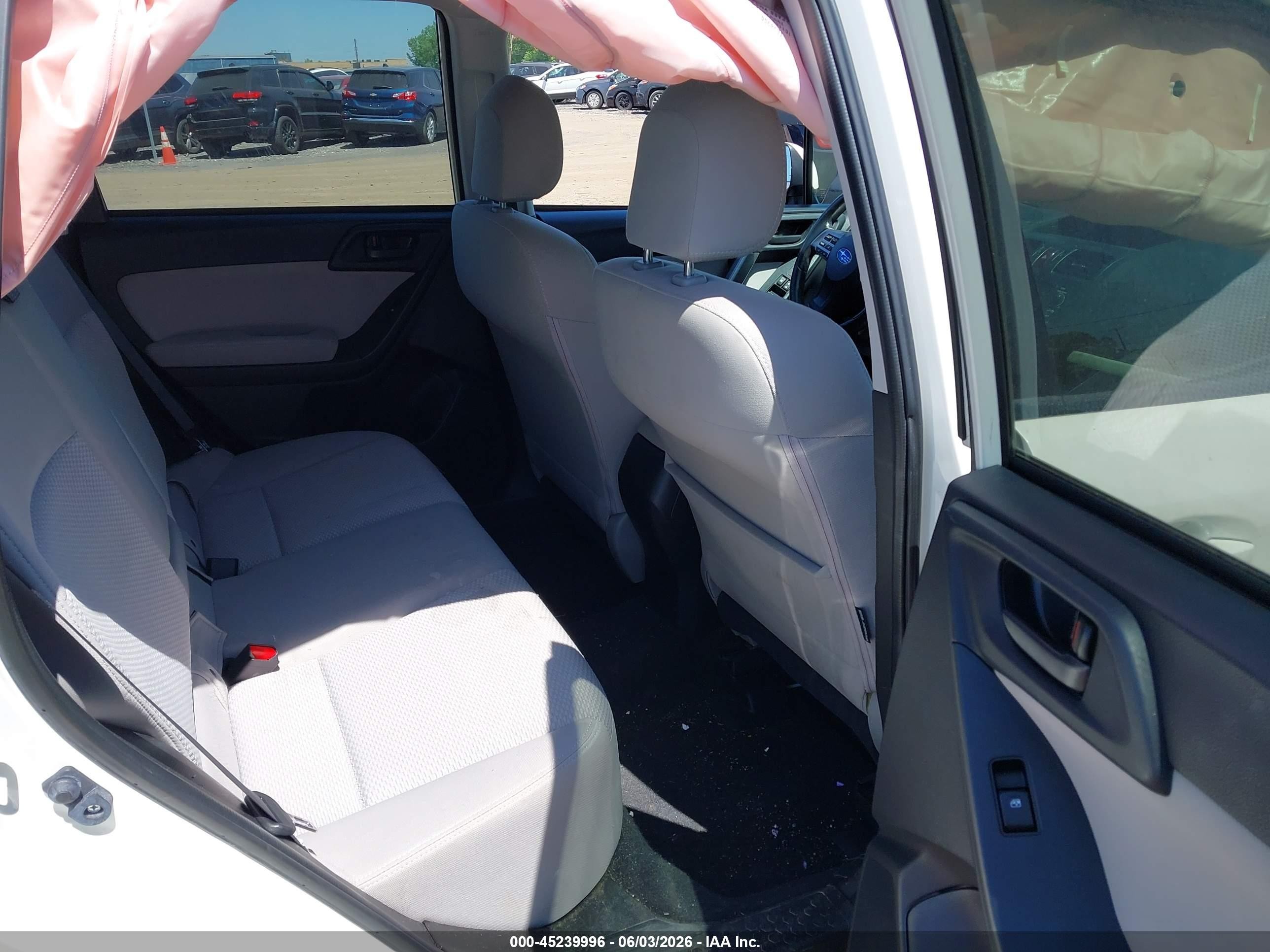 2015 Subaru Forester 2.5i Premium Белый vin: JF2SJADC1FH836864
