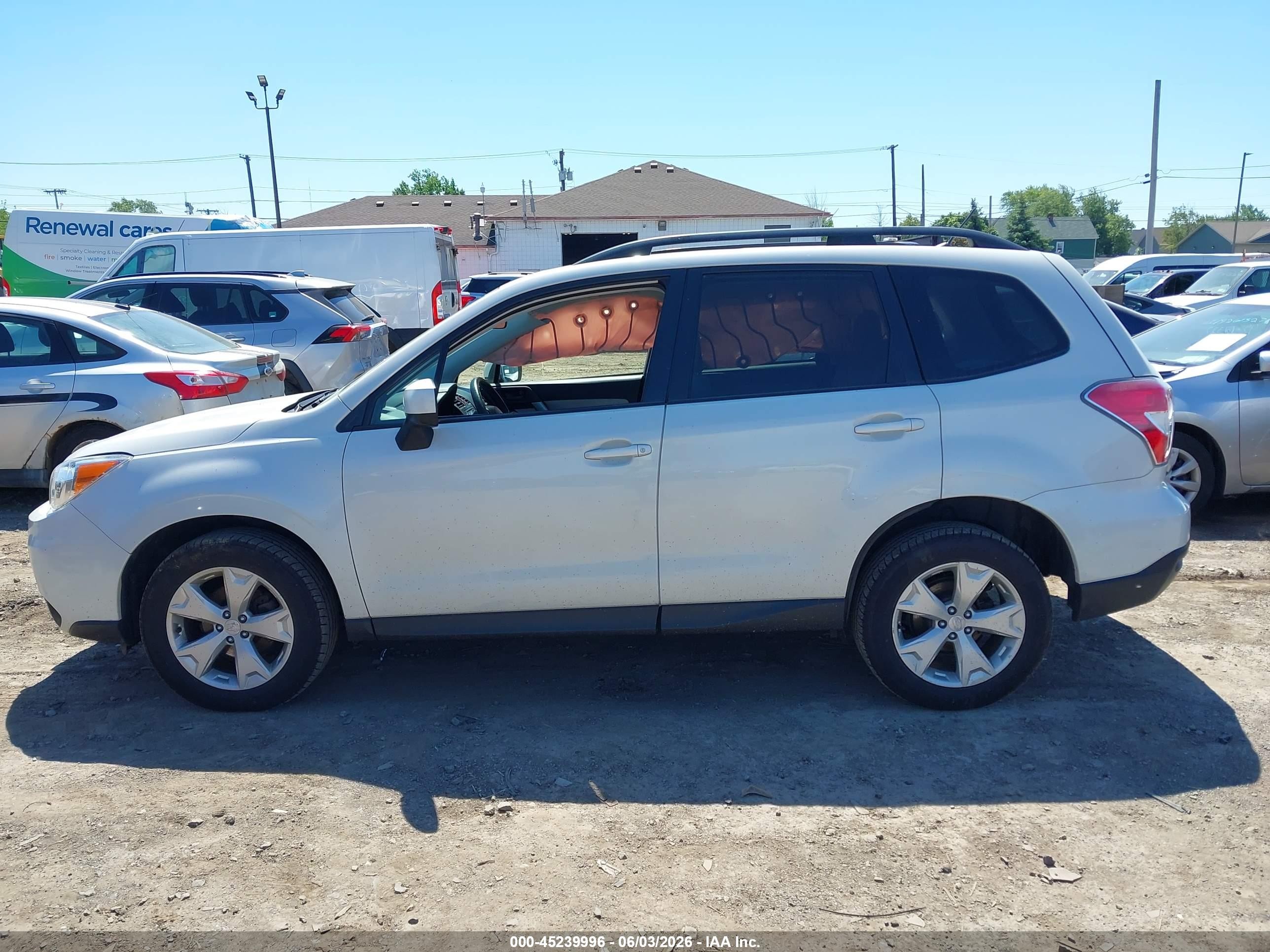 2015 Subaru Forester 2.5i Premium Белый vin: JF2SJADC1FH836864
