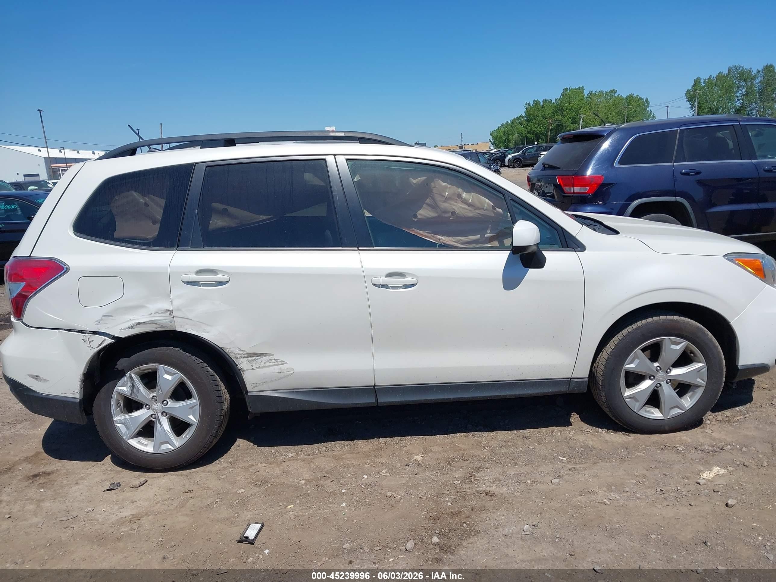 2015 Subaru Forester 2.5i Premium Белый vin: JF2SJADC1FH836864