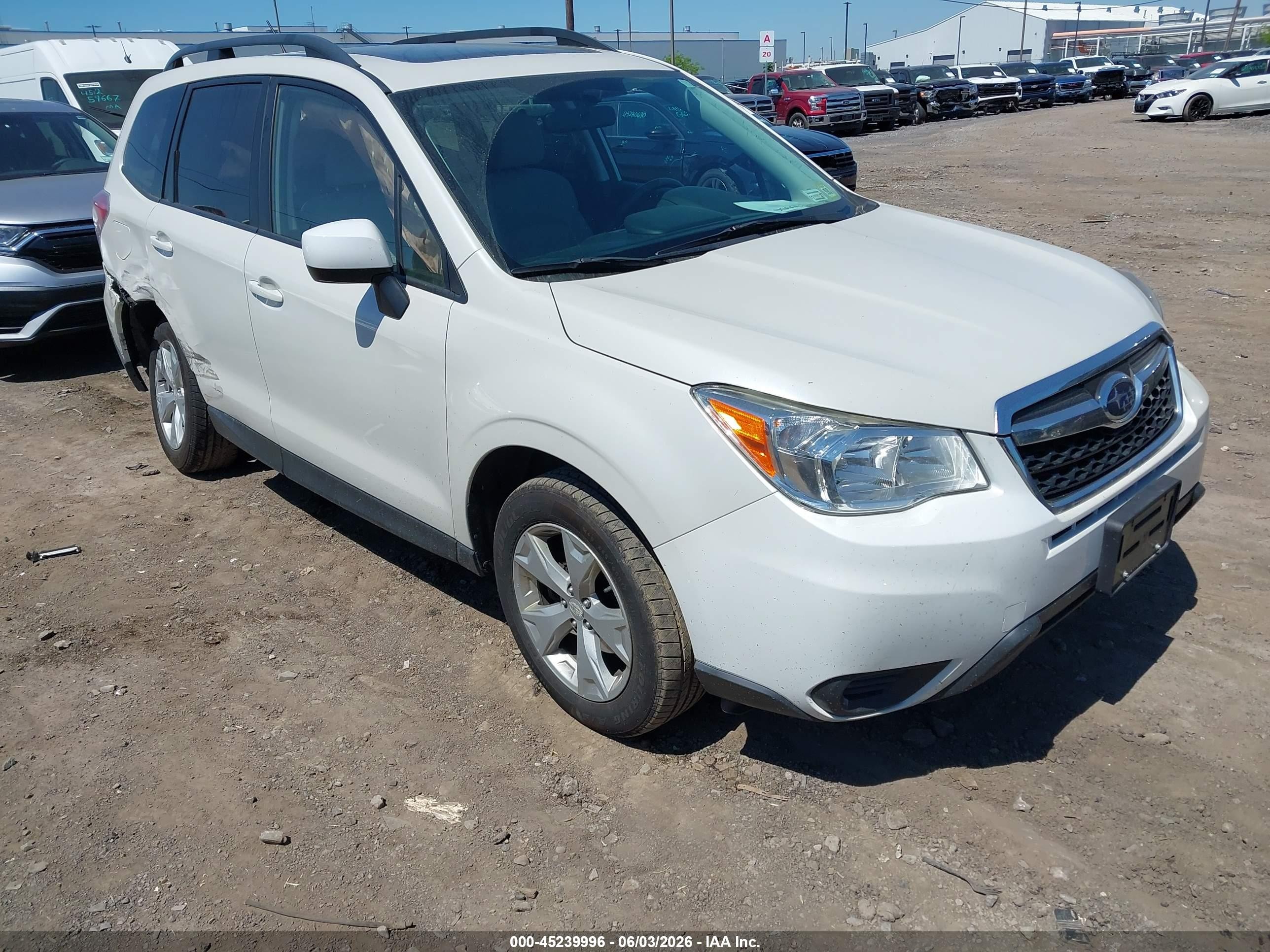 2015 Subaru Forester 2.5i Premium Белый vin: JF2SJADC1FH836864