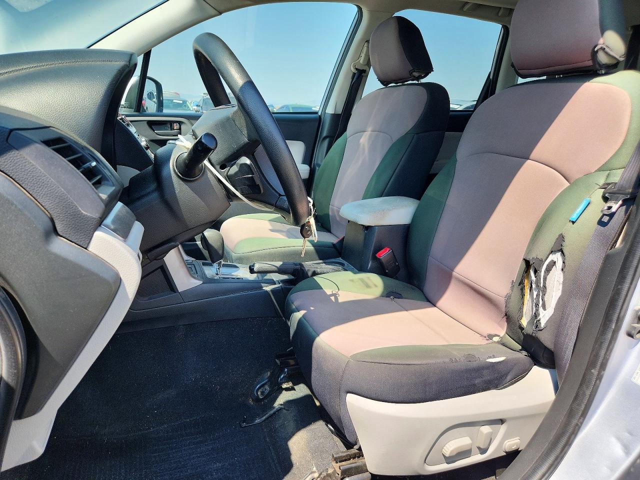 2015 Subaru Forester 2.5i Premium Серебряный vin: JF2SJADC1FH838551