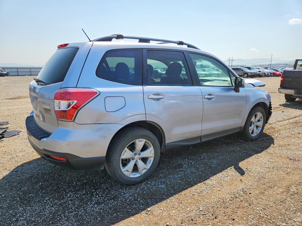 2015 Subaru Forester 2.5i Premium Серебряный vin: JF2SJADC1FH838551