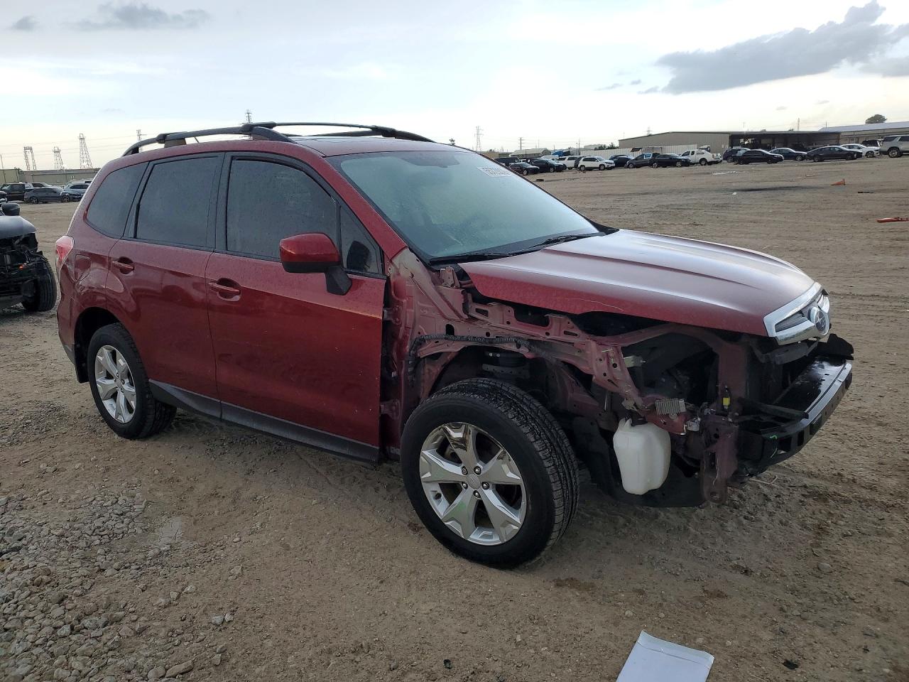 2014 Subaru Forester 2.5i Premium Red vin: JF2SJADC2EH465731