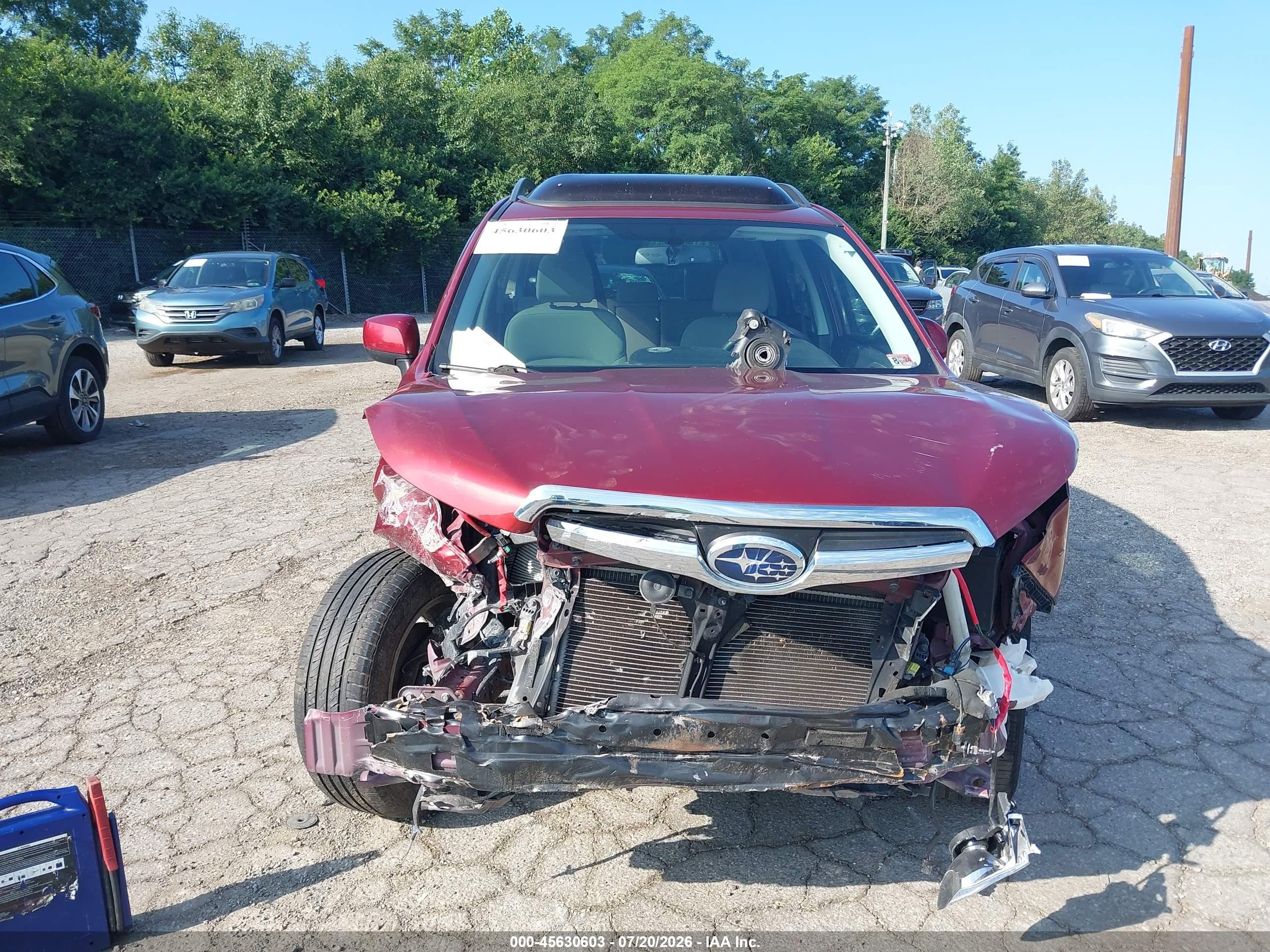 2015 Subaru Forester 2.5i Premium Maroon vin: JF2SJADC2FG412678