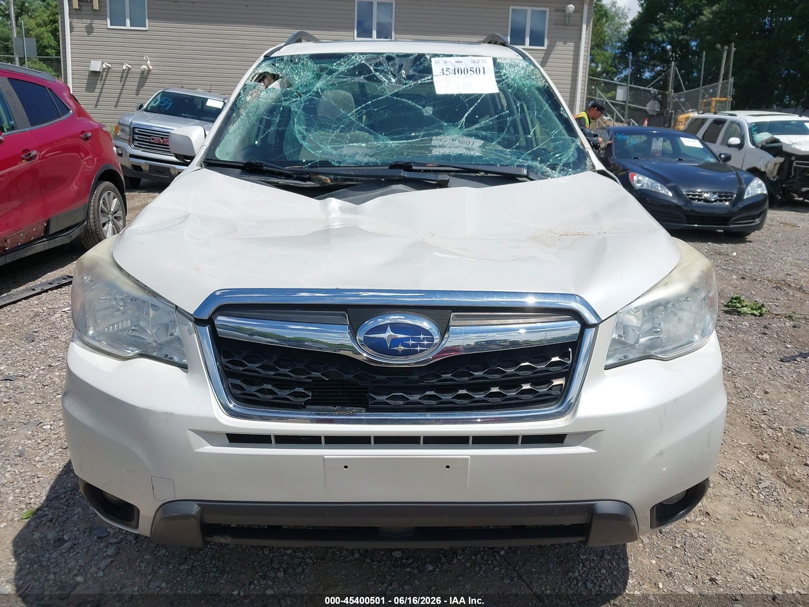2015 Subaru Forester 2.5i Premium Белый vin: JF2SJADC2FH401903