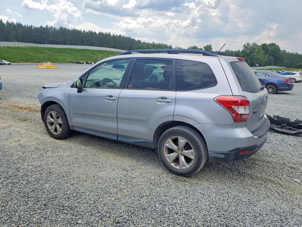 2015 Subaru Forester 2.5i Premium Silver vin: JF2SJADC2FH402968