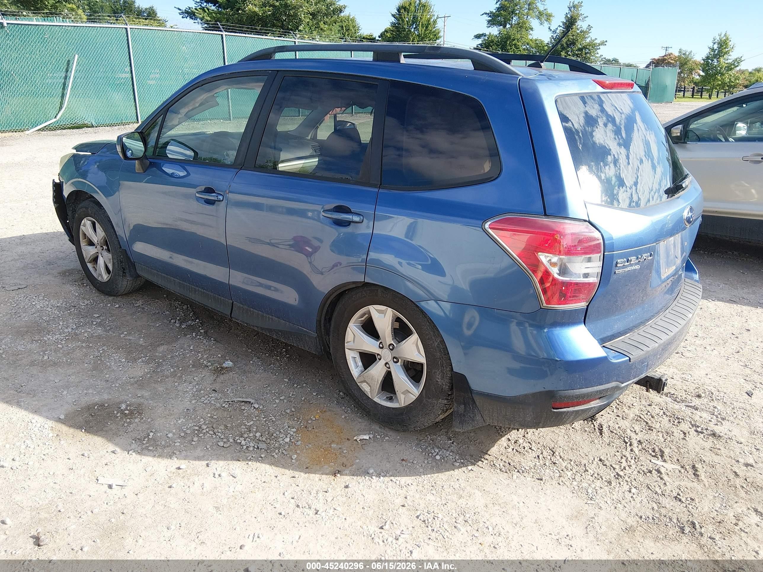 2015 Subaru Forester 2.5i Premium Blue vin: JF2SJADC2FH409547
