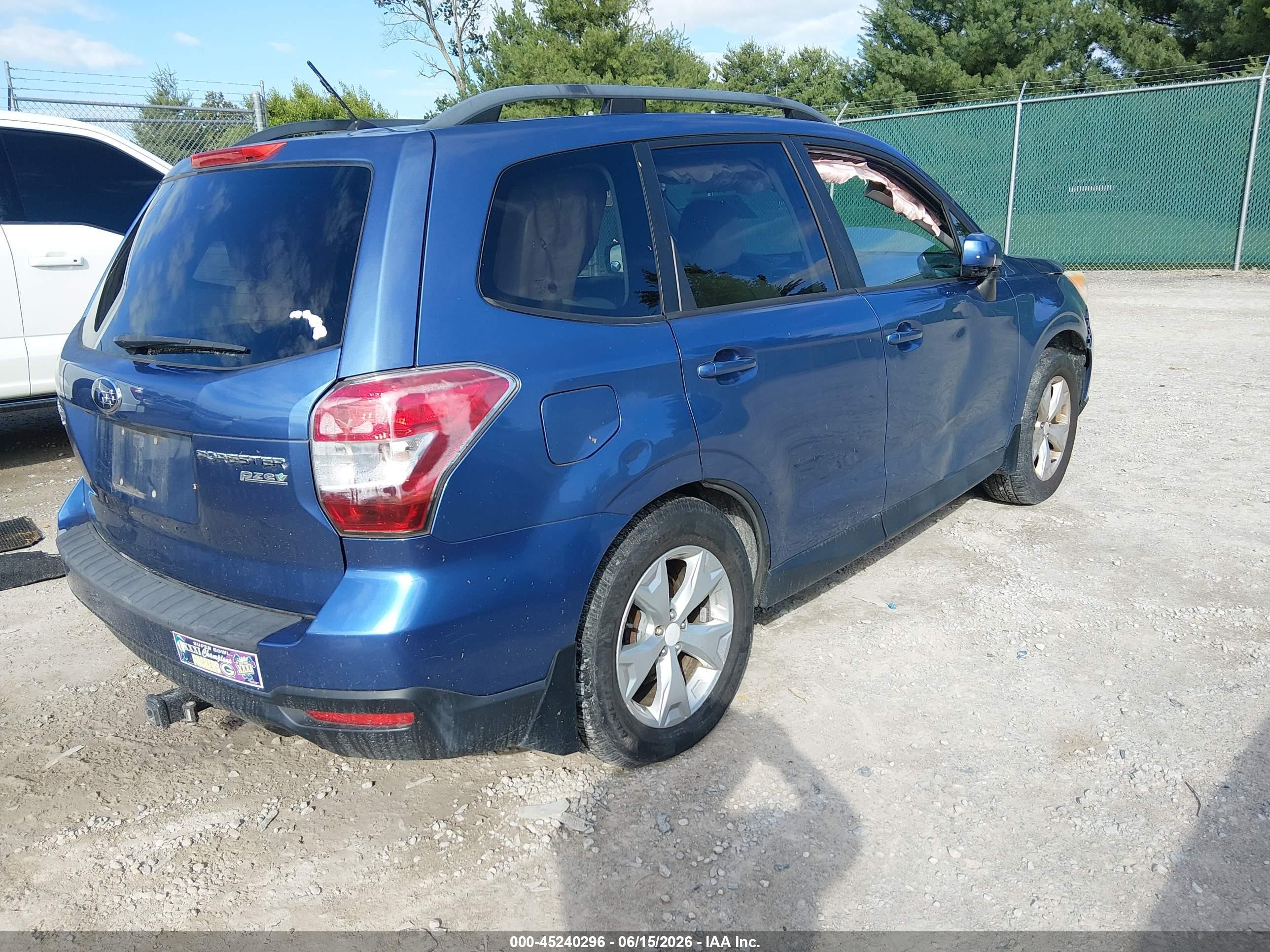 2015 Subaru Forester 2.5i Premium Blue vin: JF2SJADC2FH409547