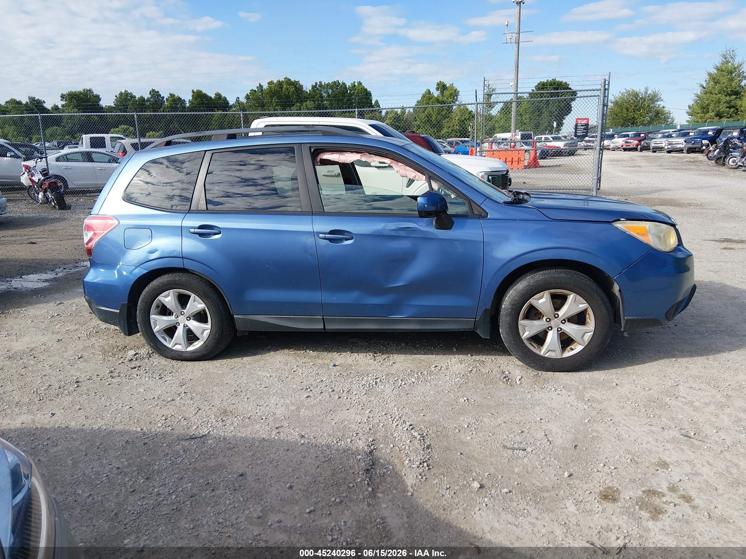 2015 Subaru Forester 2.5i Premium Blue vin: JF2SJADC2FH409547