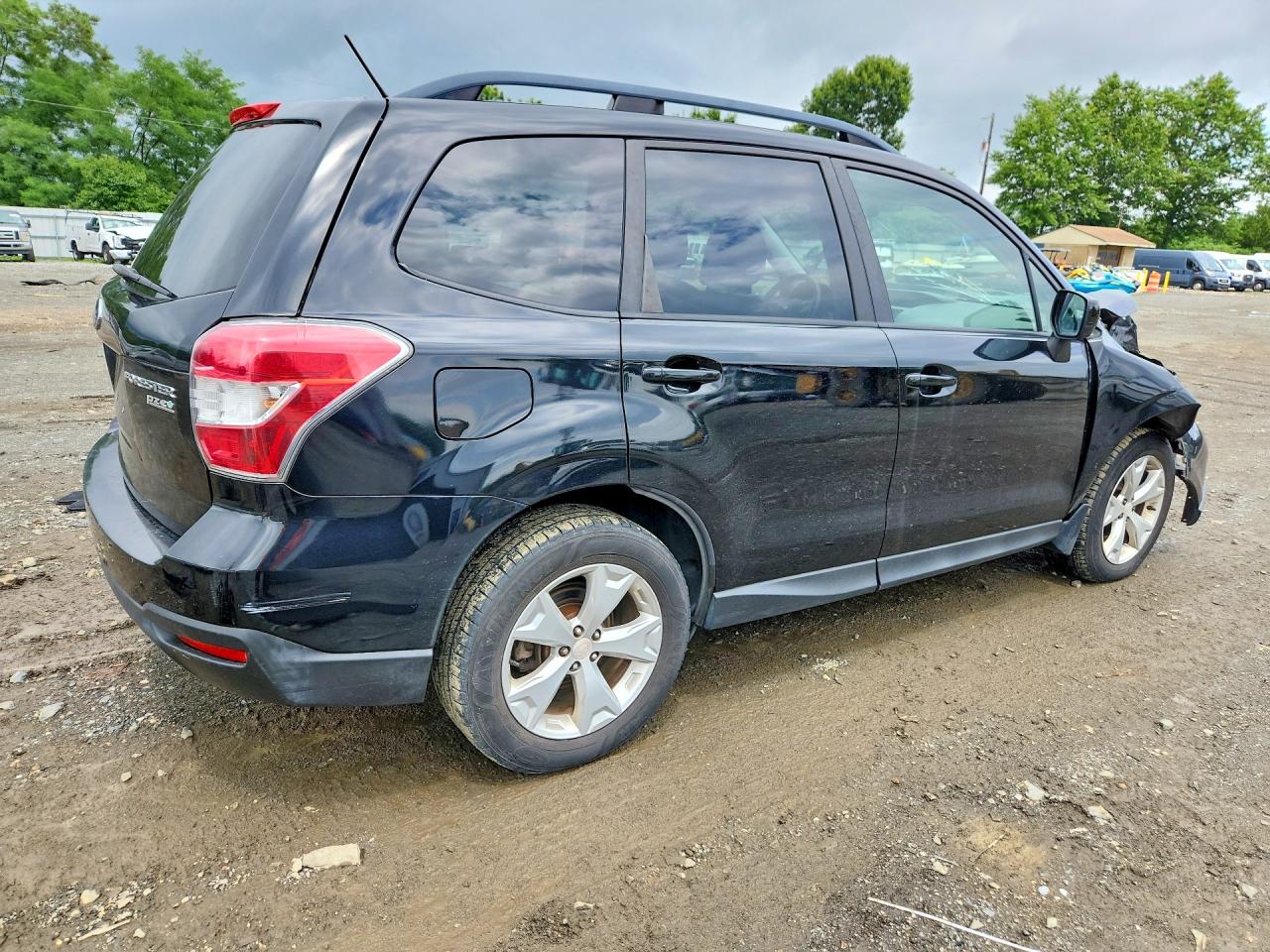 2015 Subaru Forester 2.5i Premium Black vin: JF2SJADC2FH411539