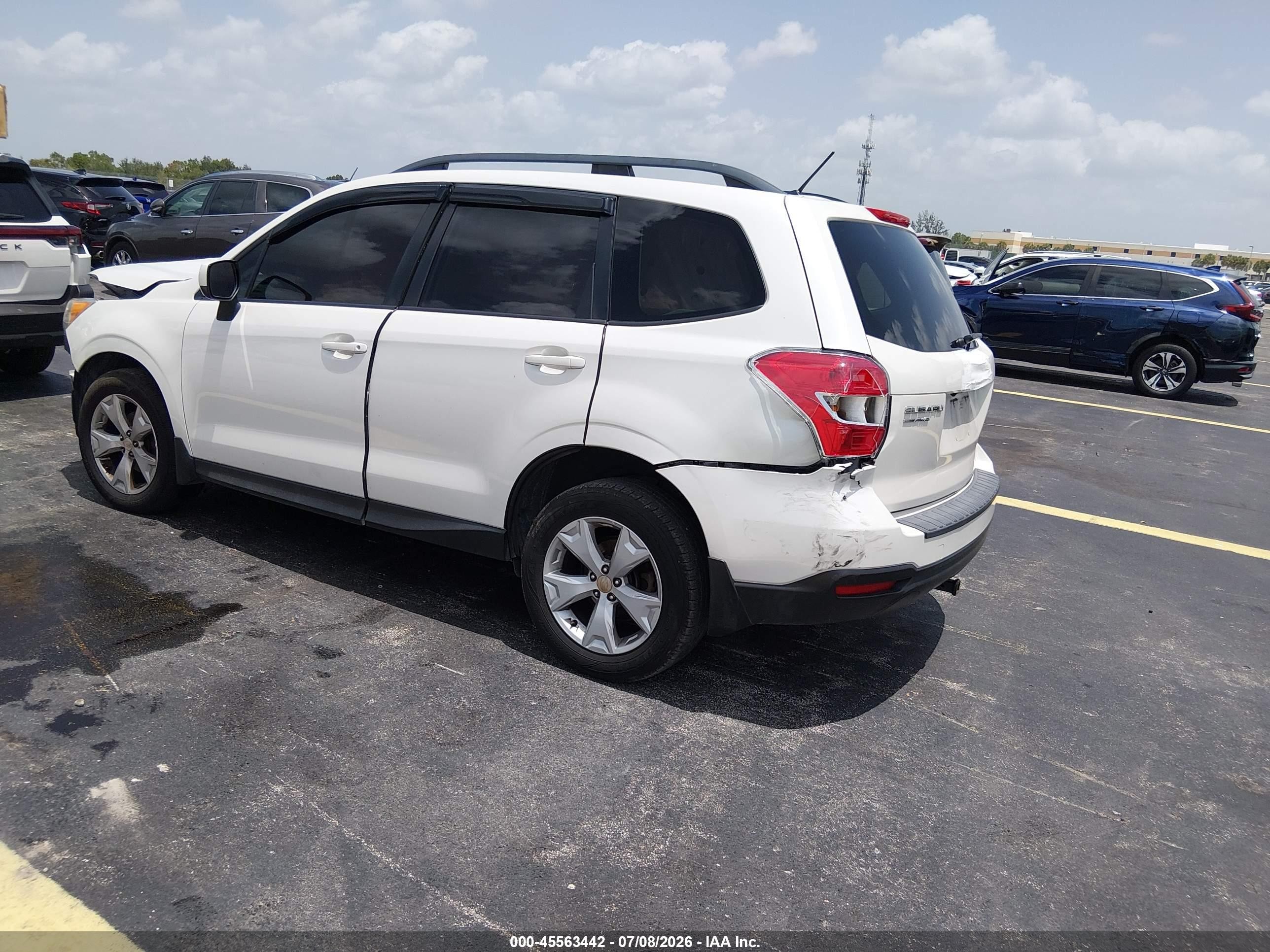 2015 Subaru Forester 2.5i Premium White vin: JF2SJADC2FH414229