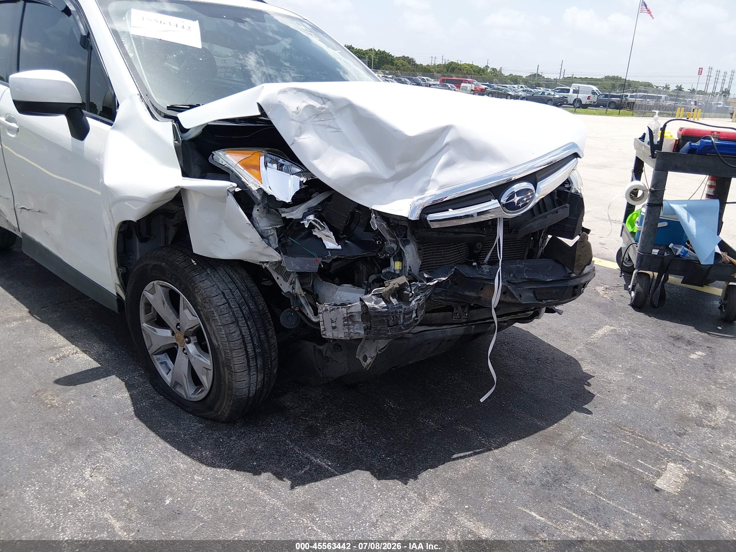 2015 Subaru Forester 2.5i Premium White vin: JF2SJADC2FH414229
