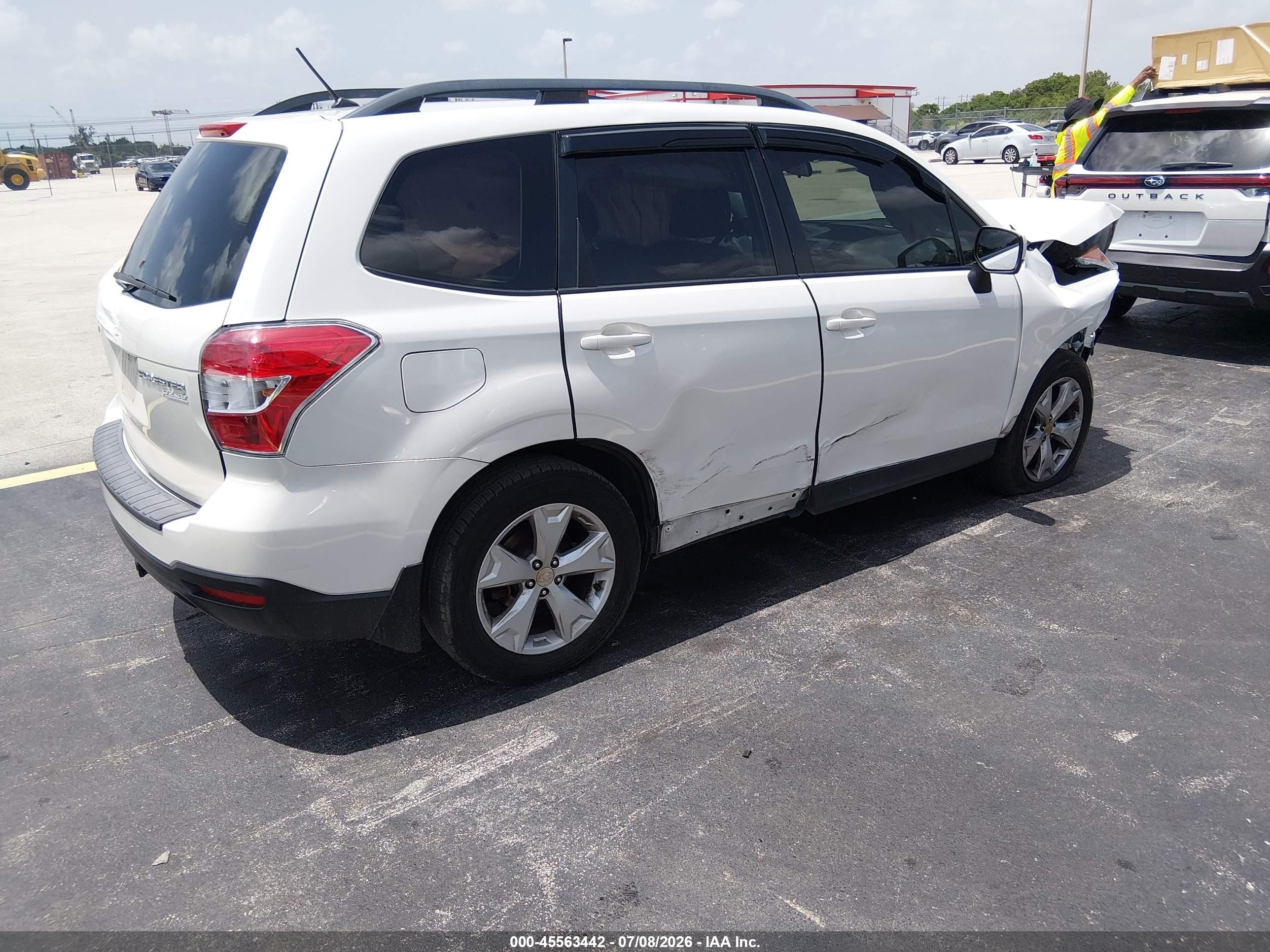 2015 Subaru Forester 2.5i Premium White vin: JF2SJADC2FH414229