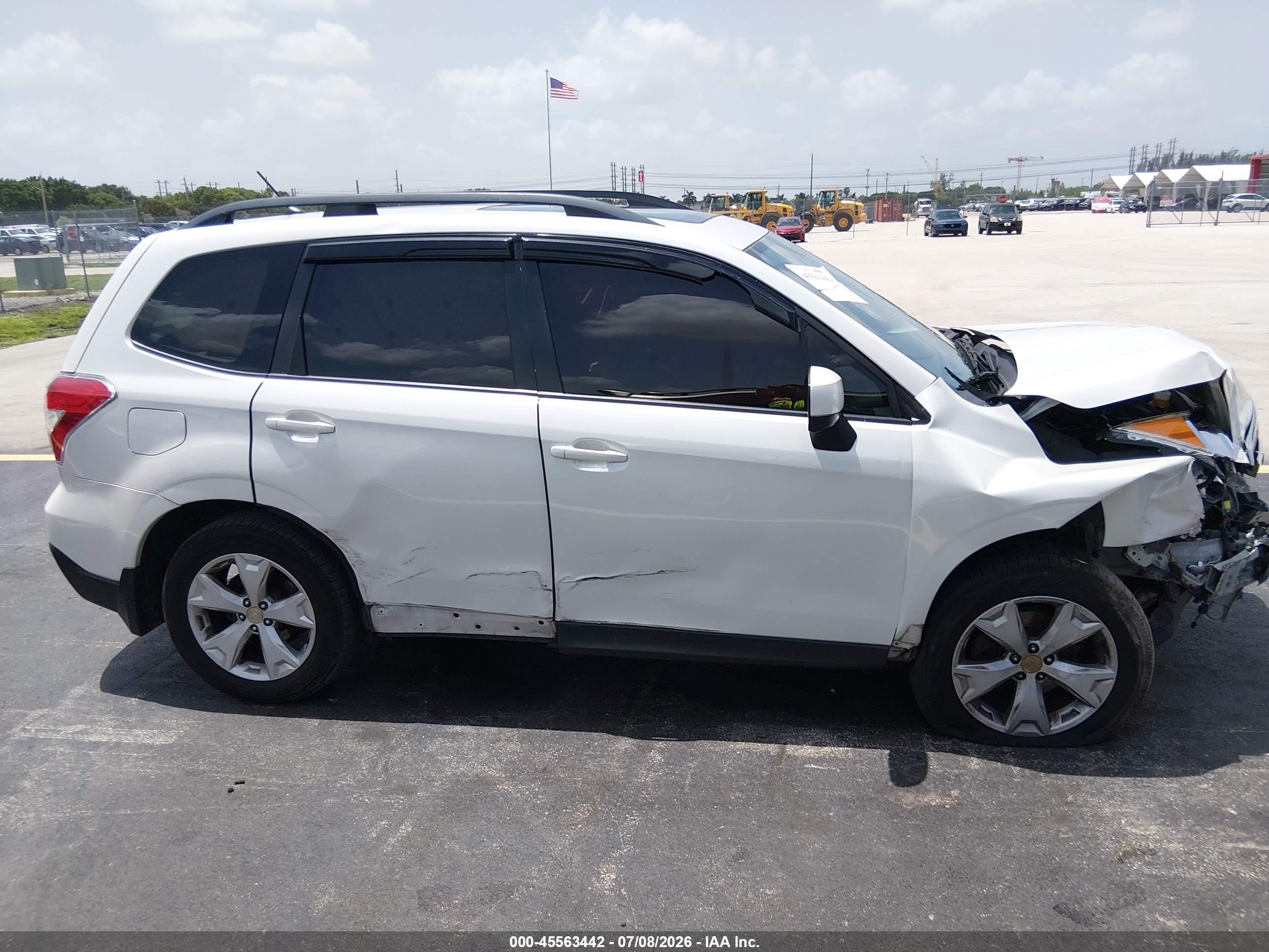 2015 Subaru Forester 2.5i Premium White vin: JF2SJADC2FH414229