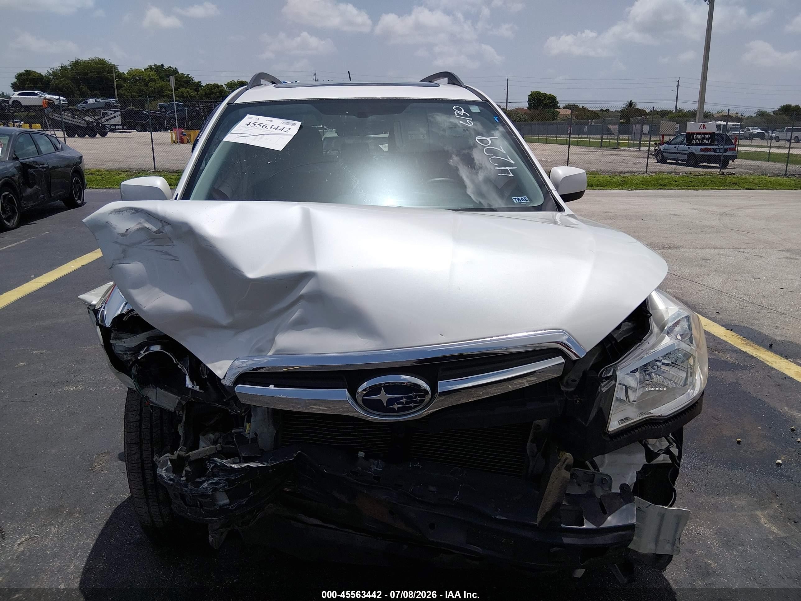 2015 Subaru Forester 2.5i Premium White vin: JF2SJADC2FH414229
