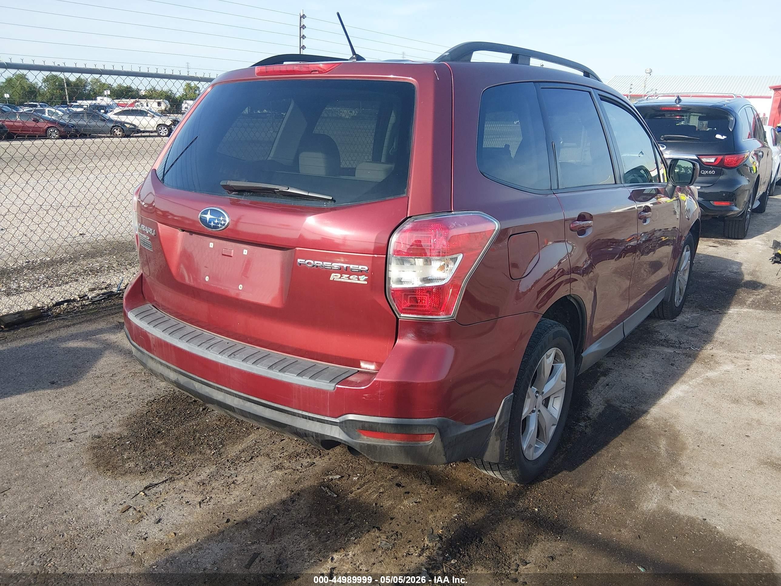 2015 Subaru Forester 2.5i Premium Red vin: JF2SJADC2FH432732