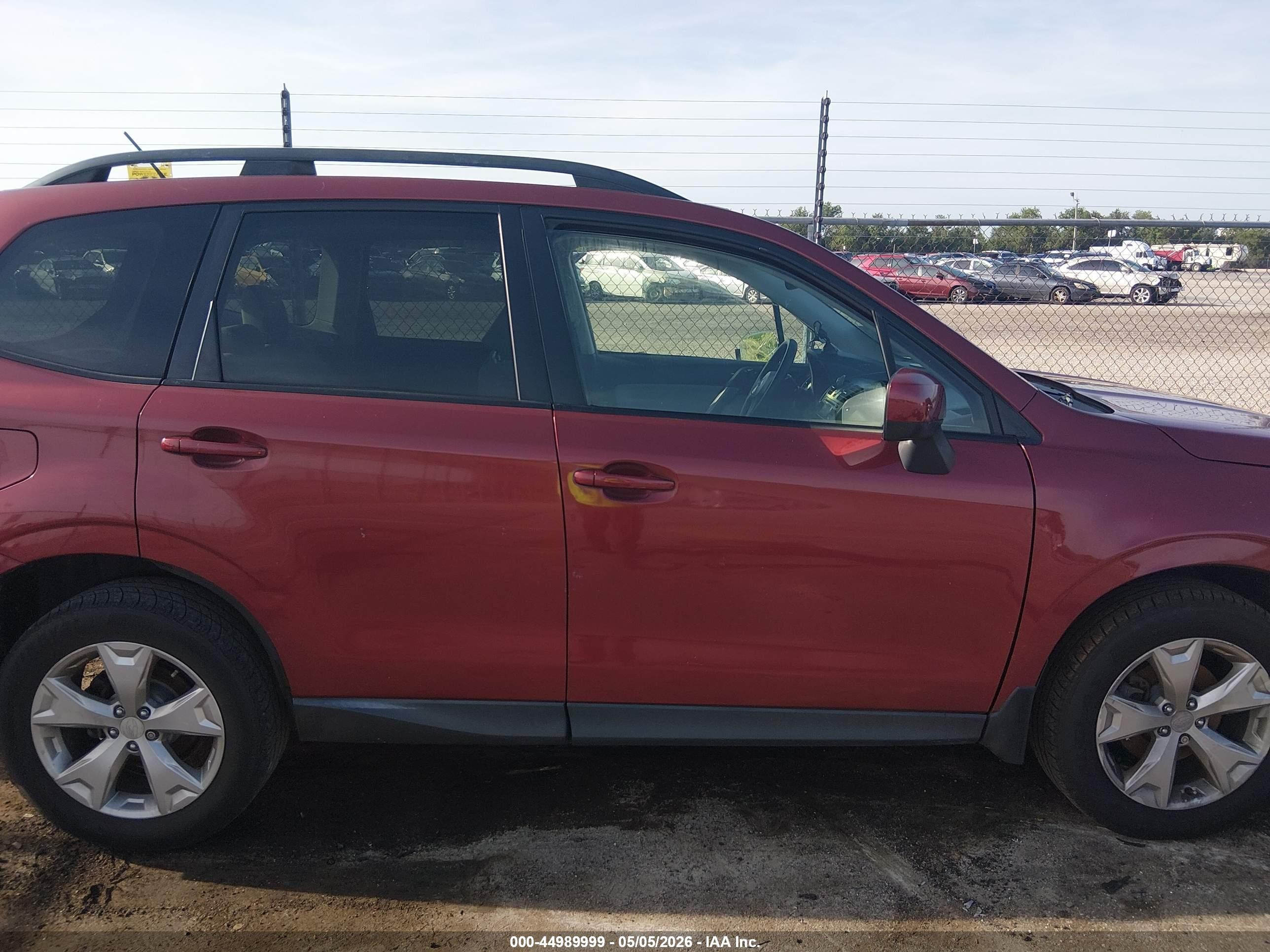 2015 Subaru Forester 2.5i Premium Red vin: JF2SJADC2FH432732