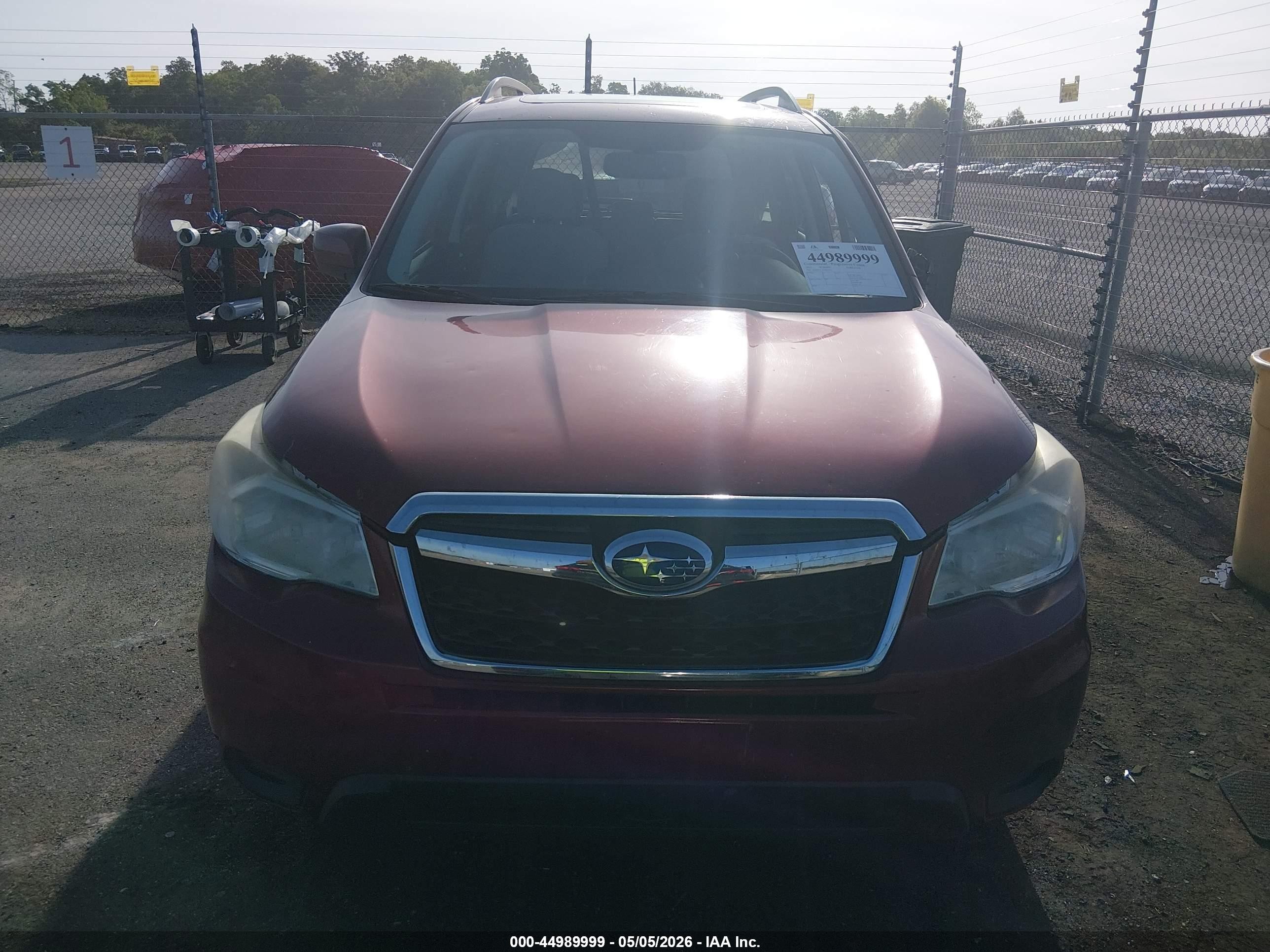 2015 Subaru Forester 2.5i Premium Red vin: JF2SJADC2FH432732