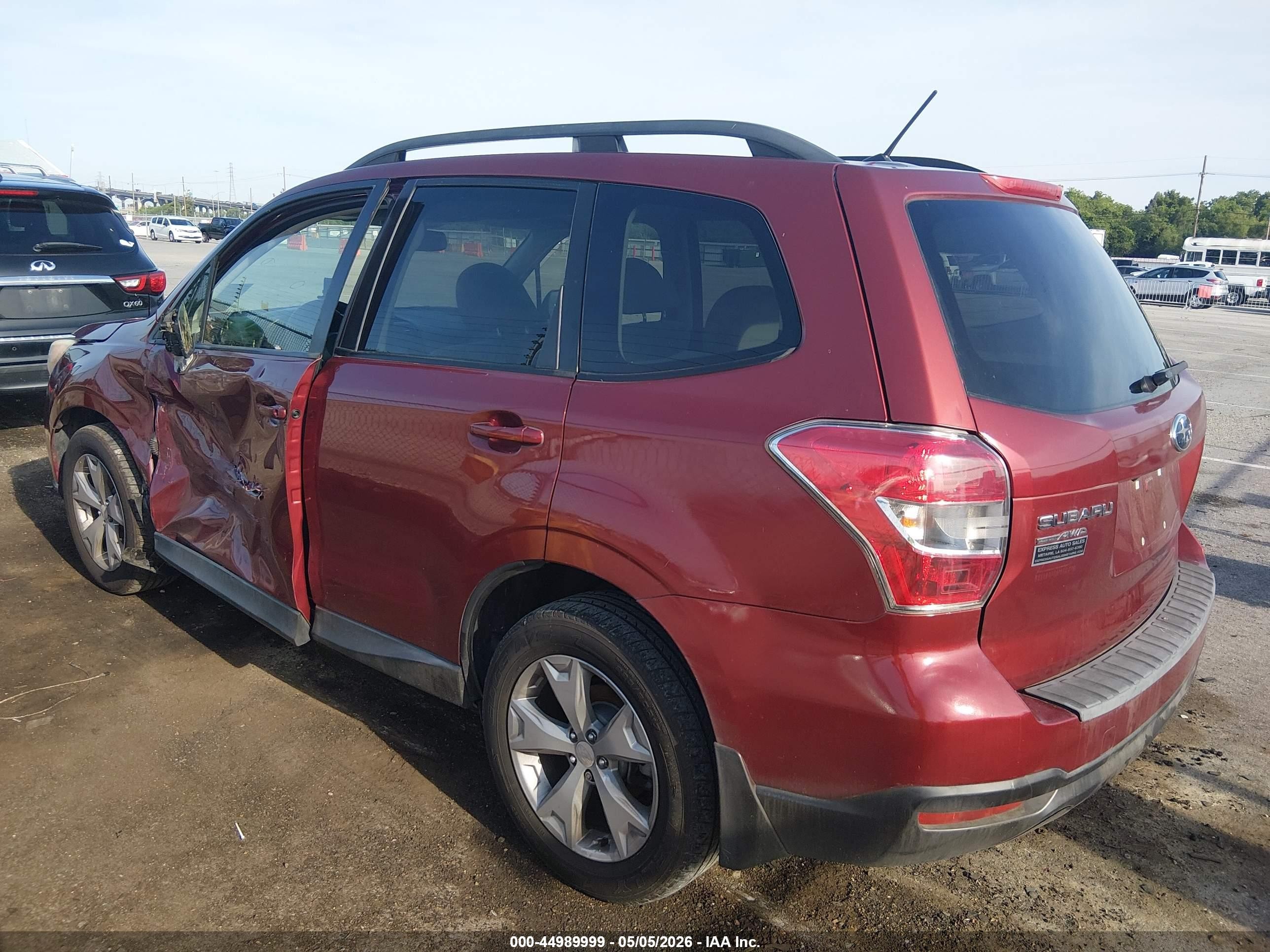 2015 Subaru Forester 2.5i Premium Red vin: JF2SJADC2FH432732