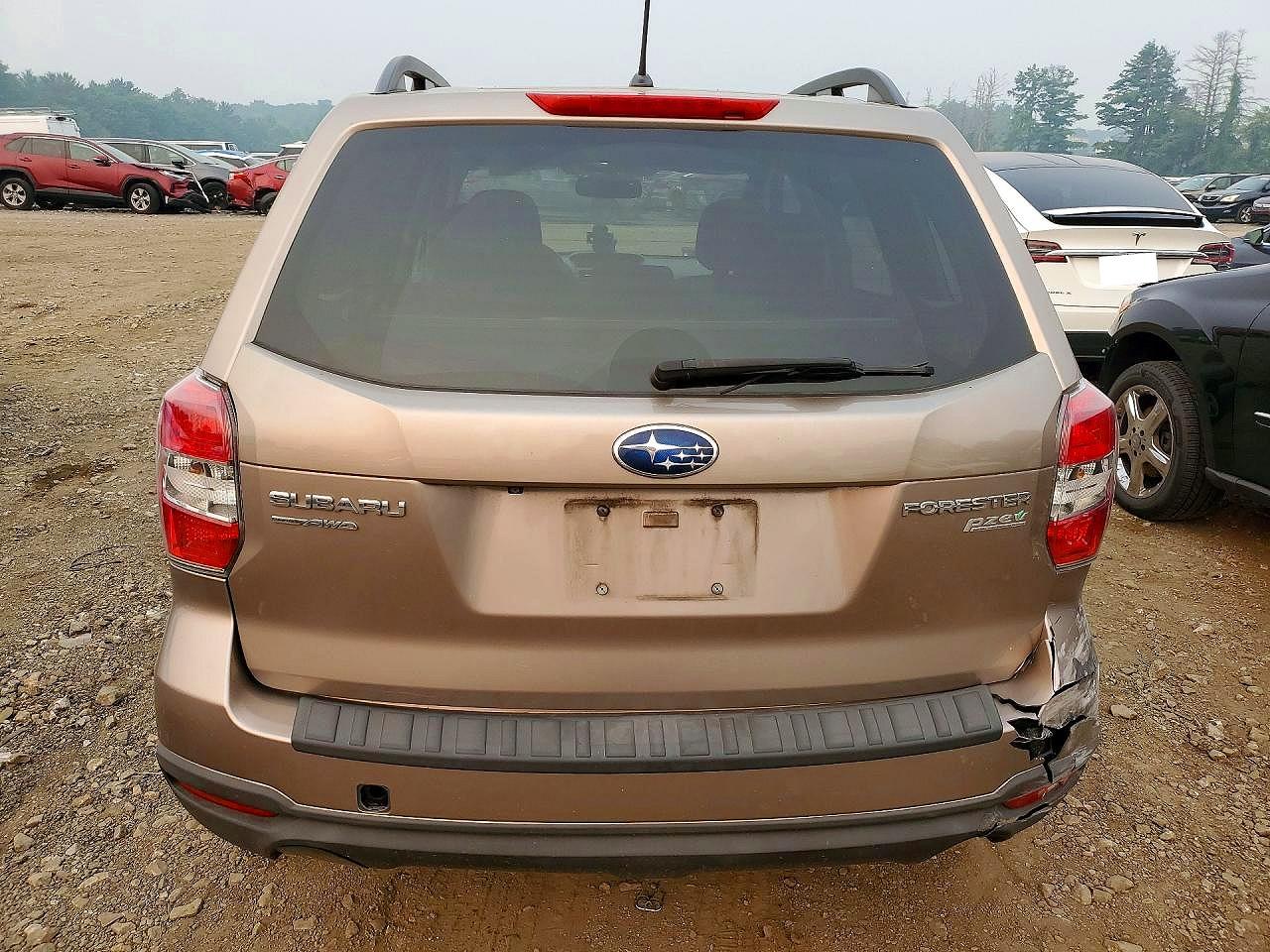 2015 Subaru Forester 2.5i Premium Silver vin: JF2SJADC2FH435548