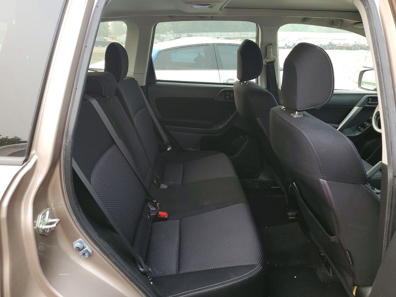 2015 Subaru Forester 2.5i Premium Silver vin: JF2SJADC2FH435548
